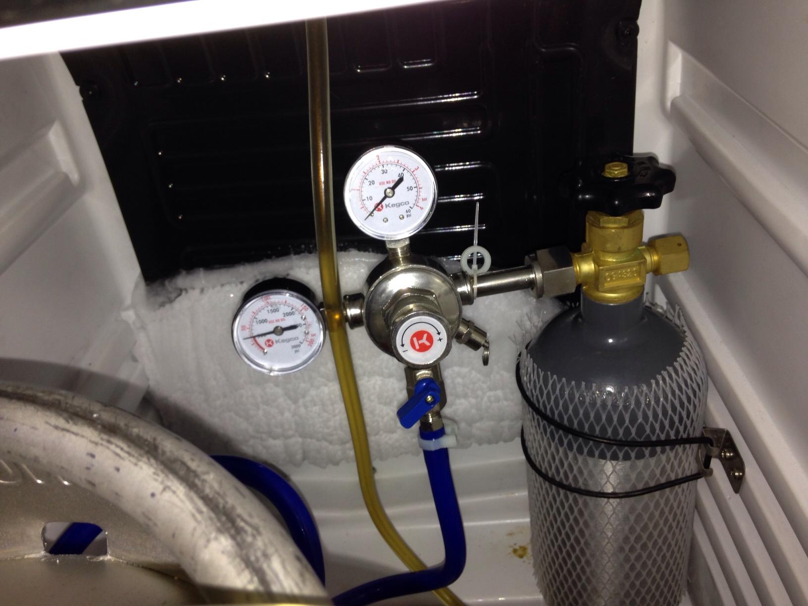 Kegco KC LH-542 Premium Pro Series Dual Gauge CO2 Draft Beer Regulator, Chrome customer photo 1