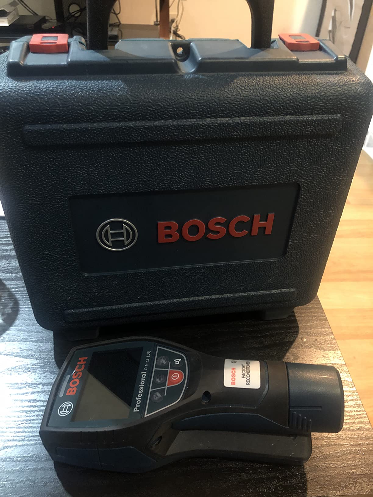 BOSCH D-TECT120 Professional Wall Scanner and Floor Radar, Multi-Material Stud Finder for Wood, Metal, and Live Wire Detection (Includes Battery and Charger) customer photo 2