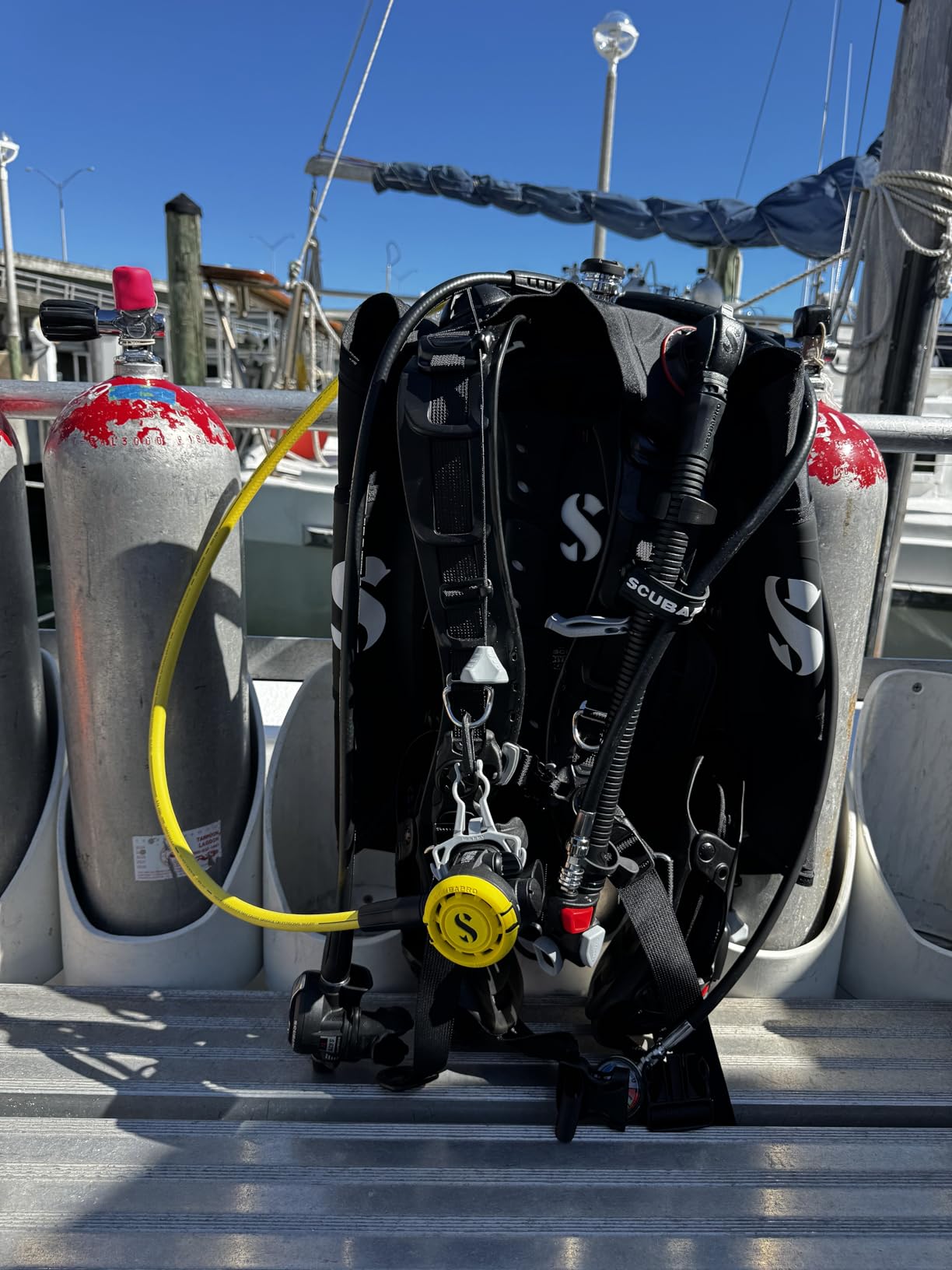 SCUBAPRO Hydros Pro Men's Back Inflated Scuba BCD for Recreational and Travel Scuba Diving customer photo 1