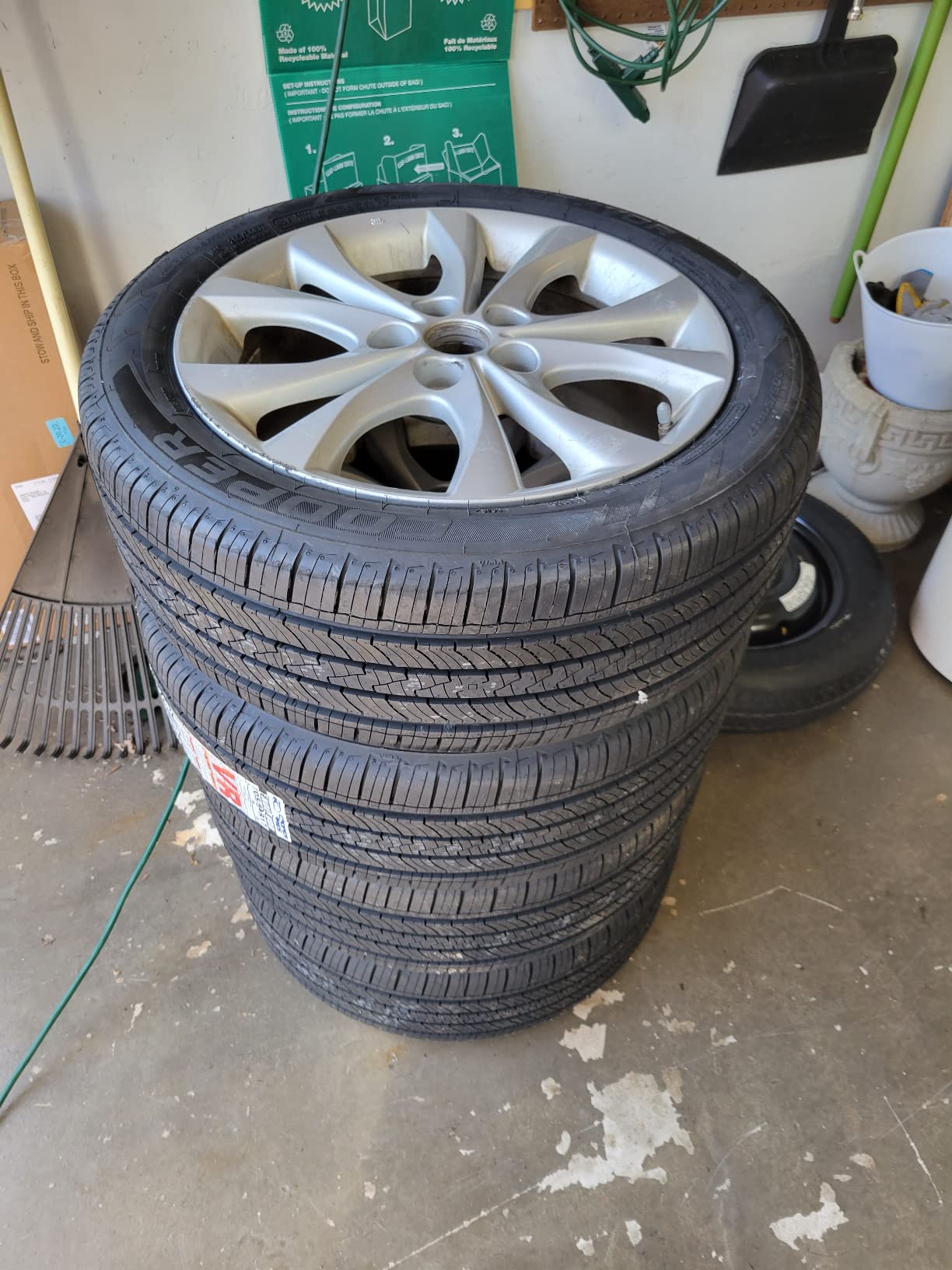 Mayflower Wheel Balancer Tire Balancers Machine Rim Car Heavy Duty 680 customer photo 1