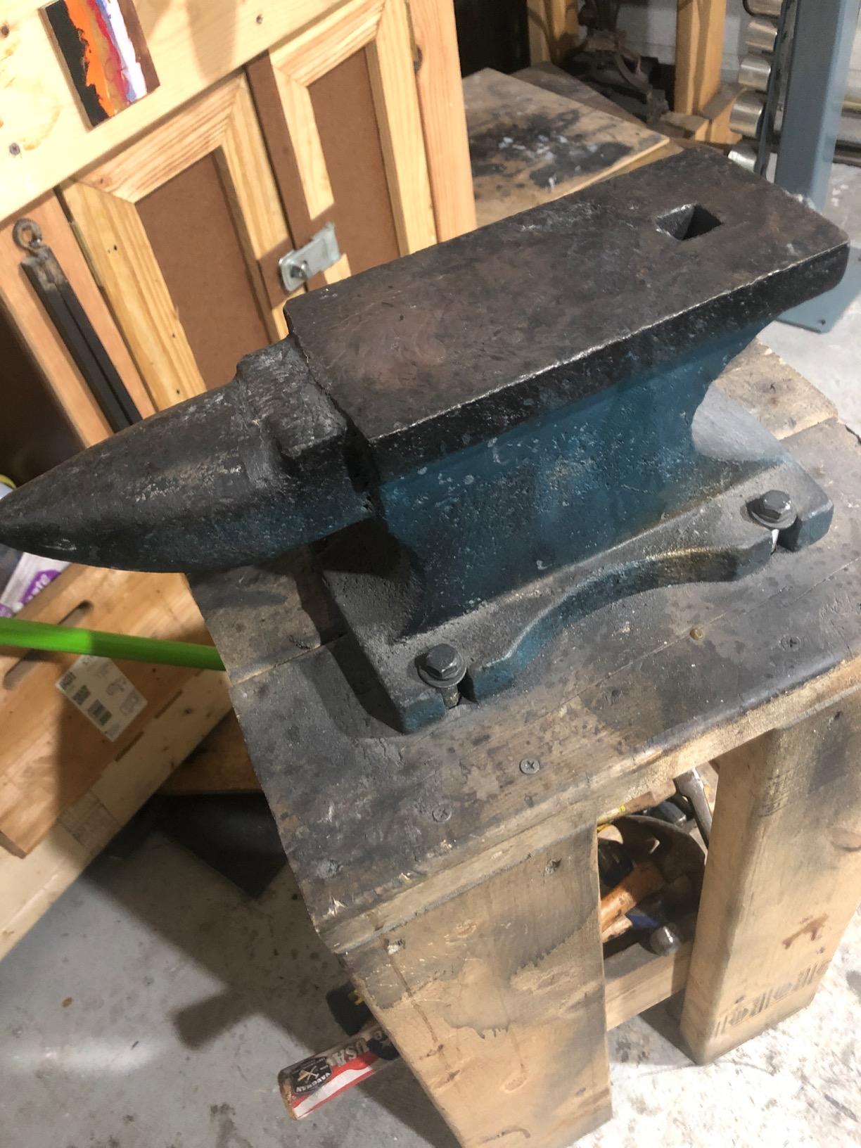 Happybuy Single Horn Anvil - 55Lbs Cast Iron, Blacksmith Tool Withstands Heavy Blows, Round Horn Anvil for Sale customer photo 2