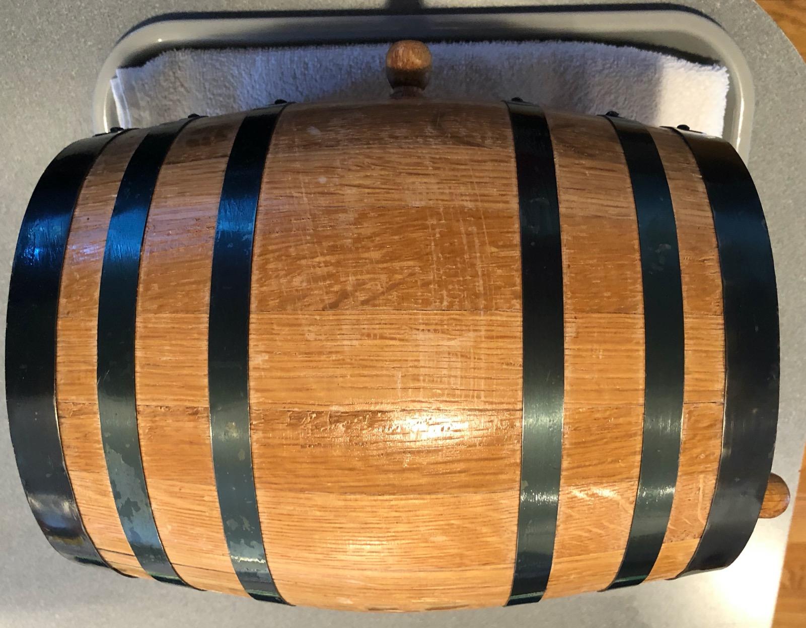 Personalized Custom Engraved American Premium Oak Aging Barrel for Whiskey, Beer, Wine, Bourbon, Tequila, Rum, Hot Sauce and More (1 Liter) customer photo 1