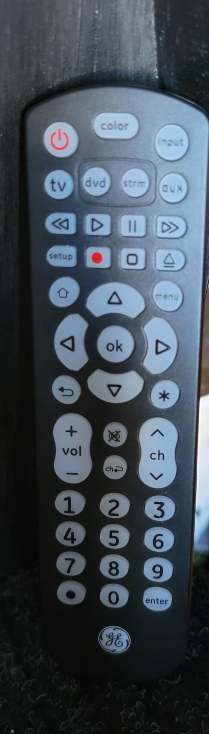 GE Backlit Universal Remote Control for Samsung, Vizio, LG, Sony, Sharp, Roku, Apple TV, RCA, Panasonic, Smart TV, Streaming Players, Blu-Ray, DVD, 4-Device, Black, 40081 customer photo 2