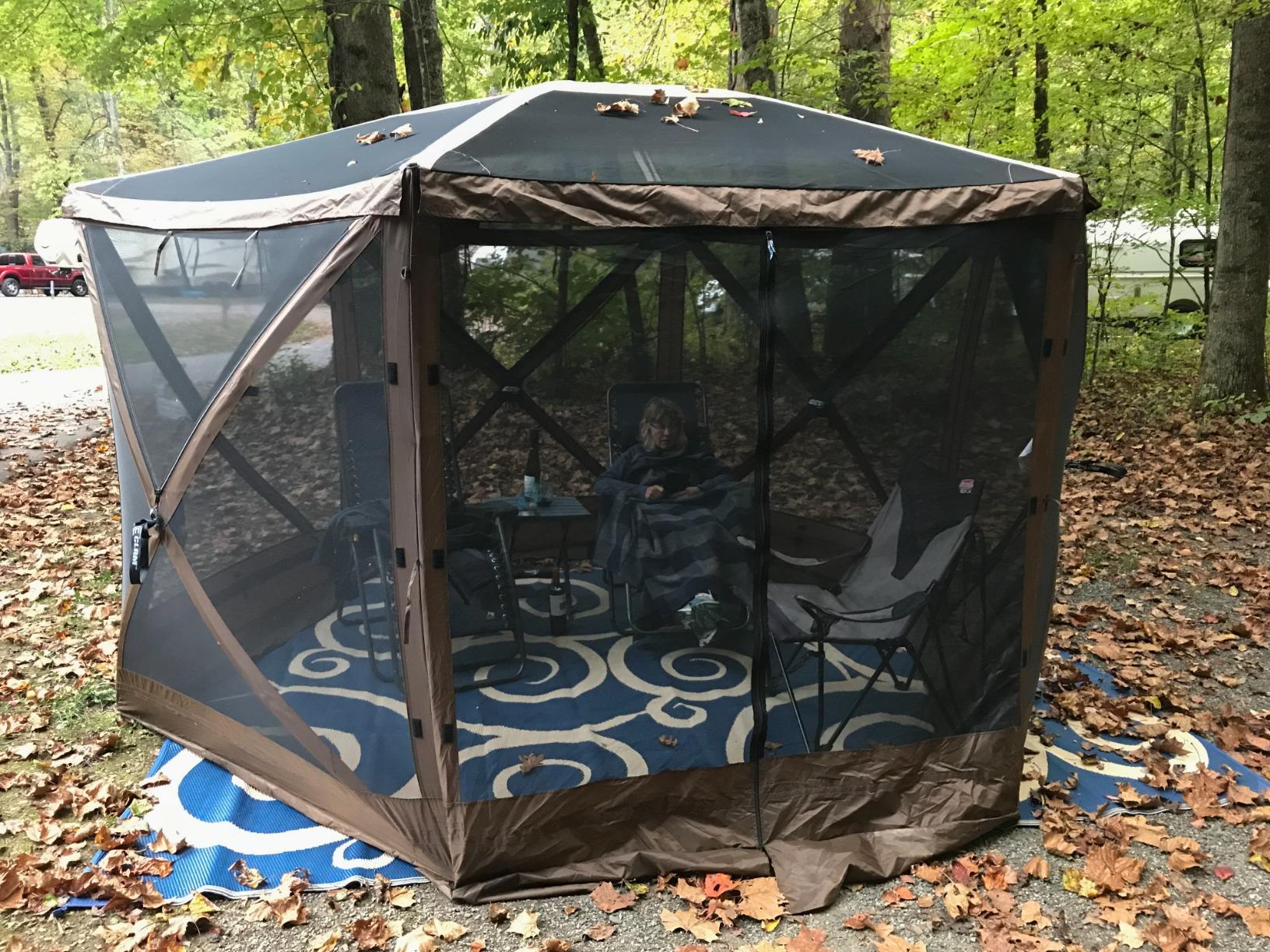Clam Quick-Set Sky Screen Shelter - 8-Person Pop-Up Tent with Screened Roof for Airflow & Stargazing, 140