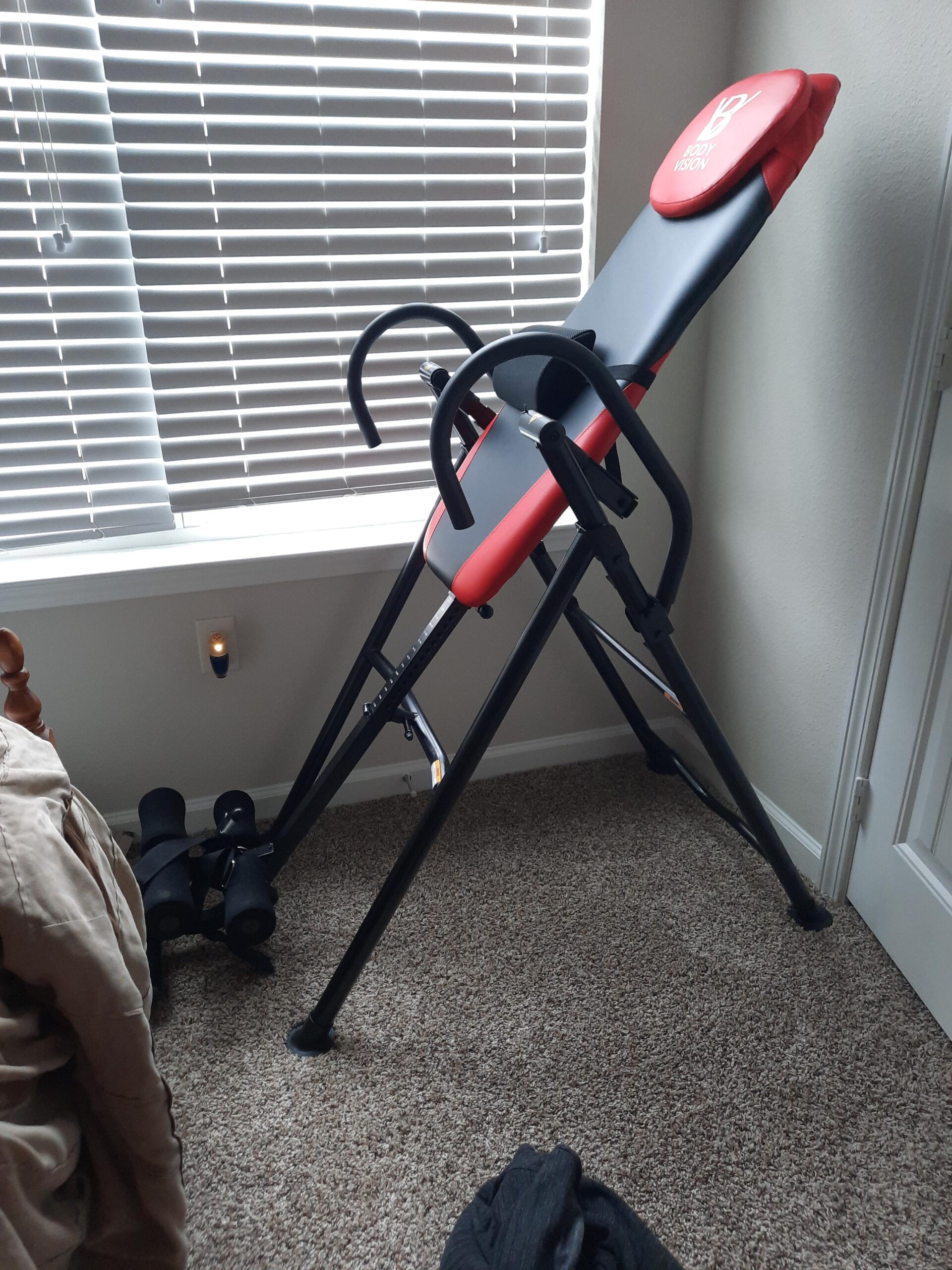Body Vision IT9550 Deluxe Inversion Table with Adjustable Head Rest & Lumbar Support Pad, Heavy Duty up to 250 lbs., Red customer photo 1