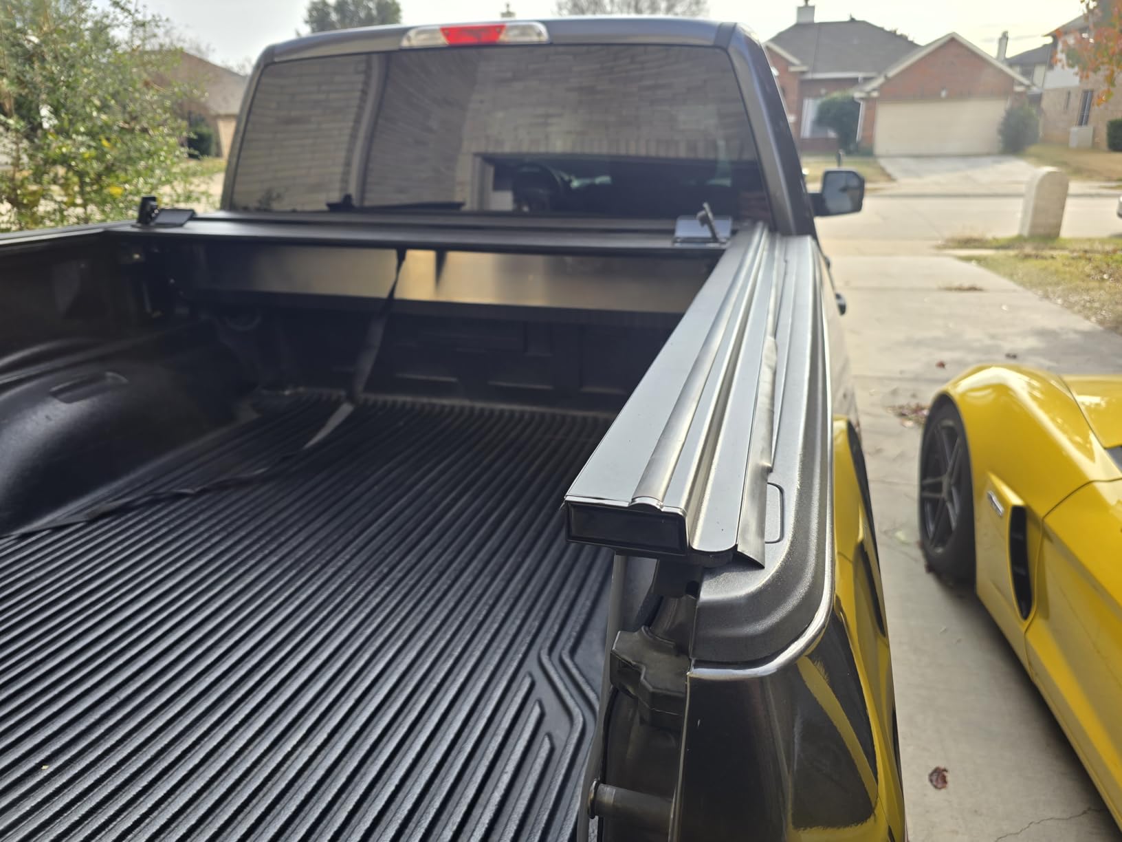 Syneticusa MB Retractable Tonneau Cover | 2004-2026 Ford F-150 5.5ft Short Bed (67