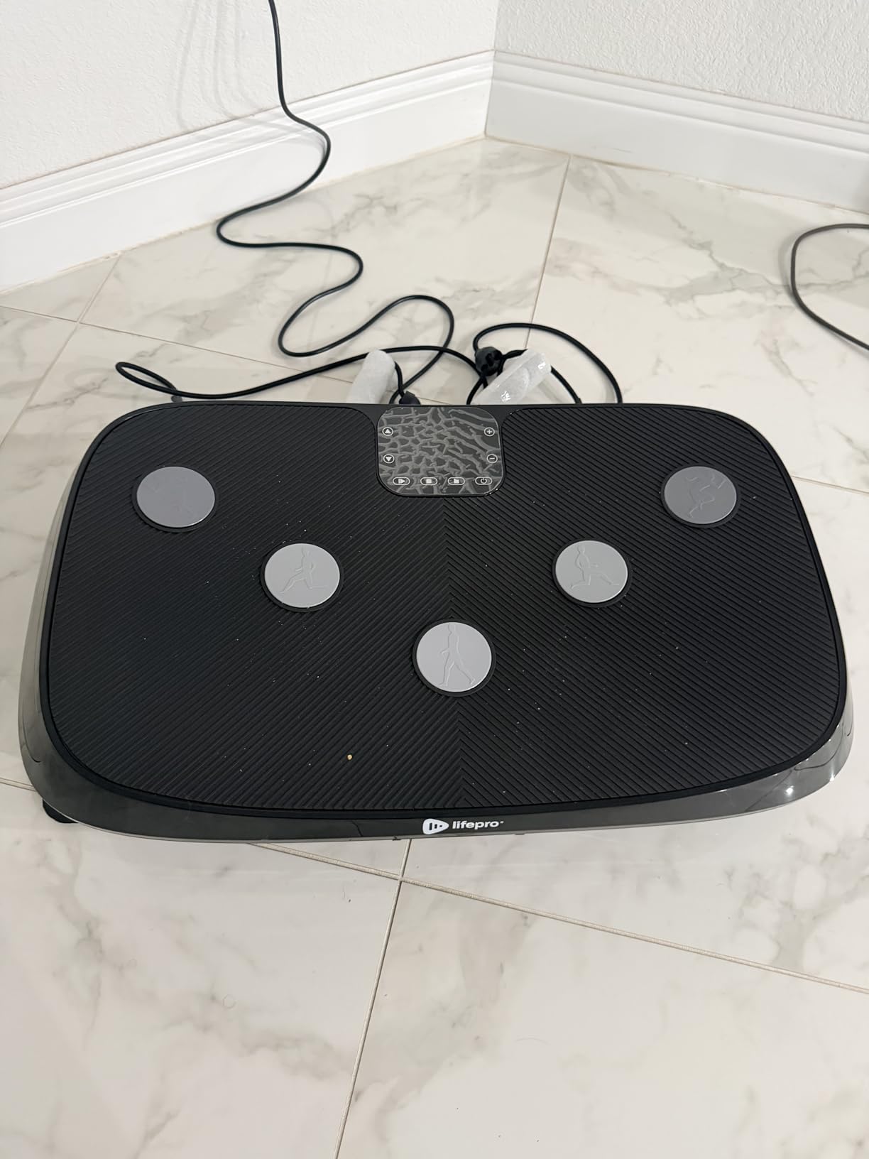 Lifepro Rumblex 4D Curved Vibration Plate Exercise Machine - Triple Motor, 7 Modes & 60 Speeds Vibrating Platform Machine - Full Body Vibration Plate for Lymphatic Drainage & at Home Workout customer photo 2
