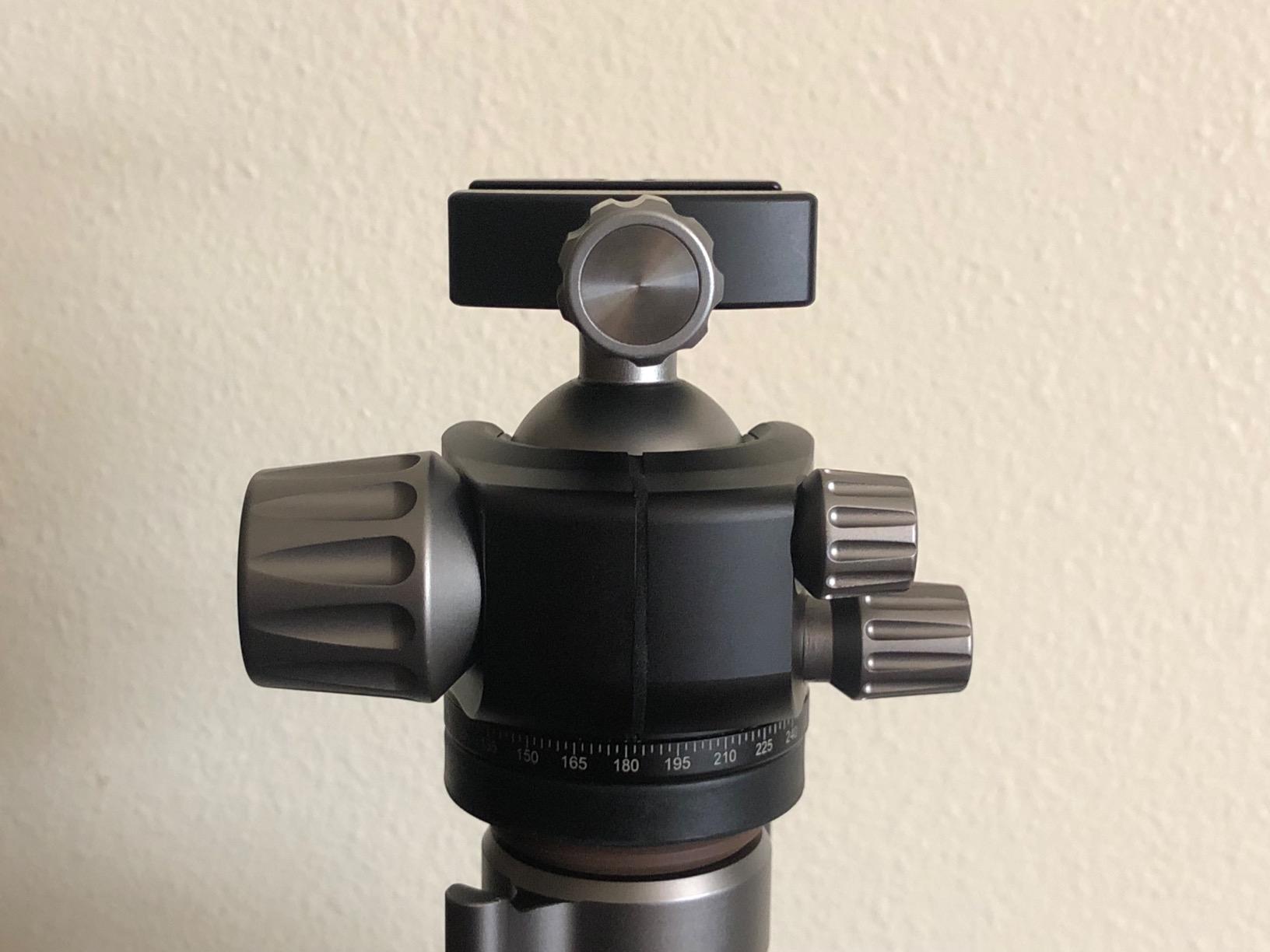 Leofoto LH-36 Ball Head with QP-70N Quick Release Plate - 360 Degrees Rotatable - Universal 3/8