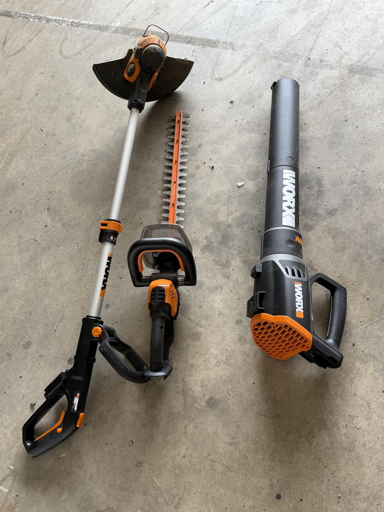 WORX 20V 12'' Cordless String Trimmer, 360 CFM Leaf Blower & 22'' Hedge Trimmer Combo, 2 Batteries & Charger Included, WG931 customer photo 2