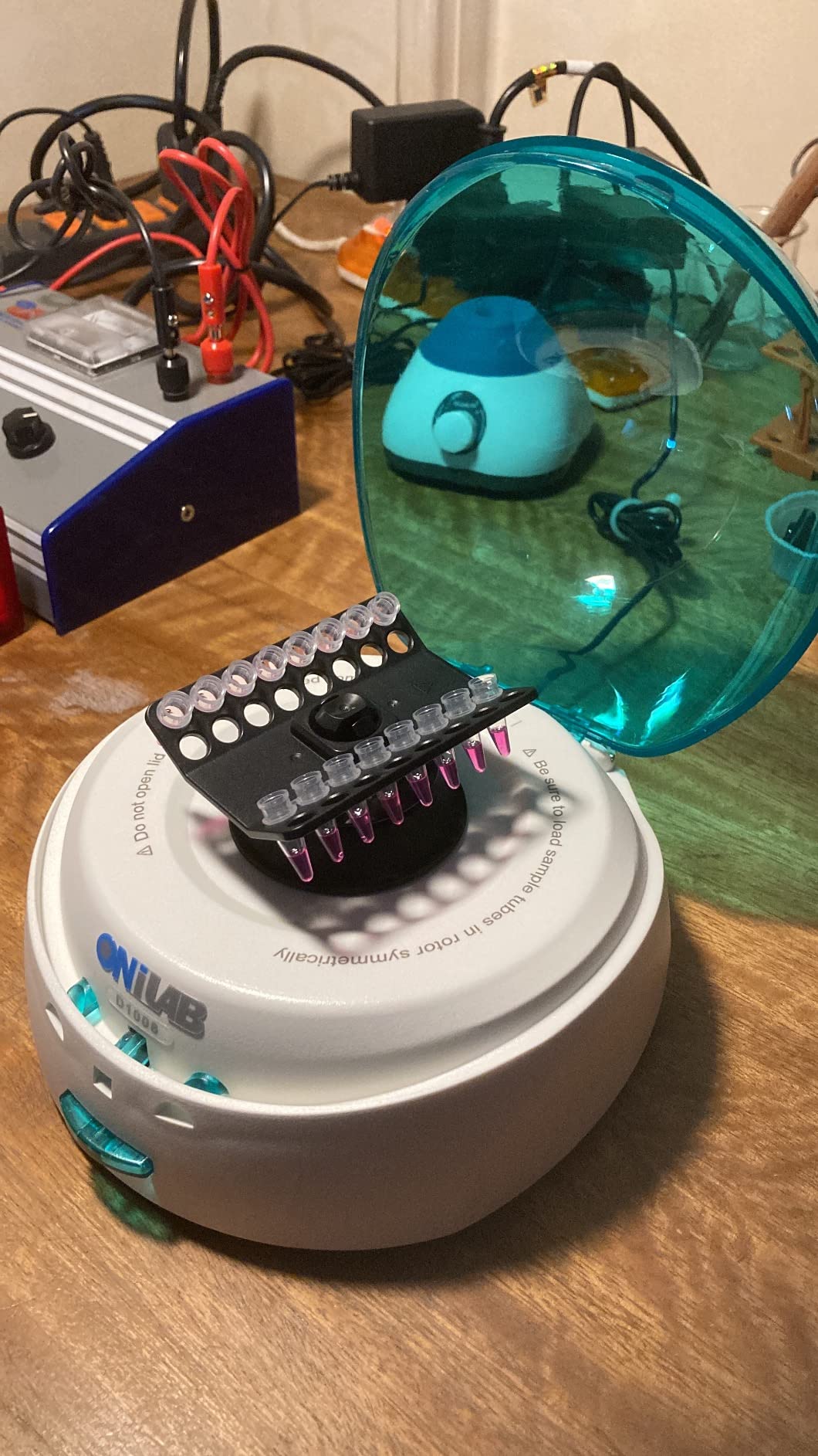 ONiLAB Scientific Mini Centrifuge 7000RPM, 2680 x g RCF, Lab Benchtop Centrifuge with 2 Rotors for 8 x 0.2/0.5/1.5/2.0ml and 0.2mLx32 PCR Strips, Low Noise 45dB, 100-240V, Blue lid (ONLY for MICROTUBES) customer photo 1