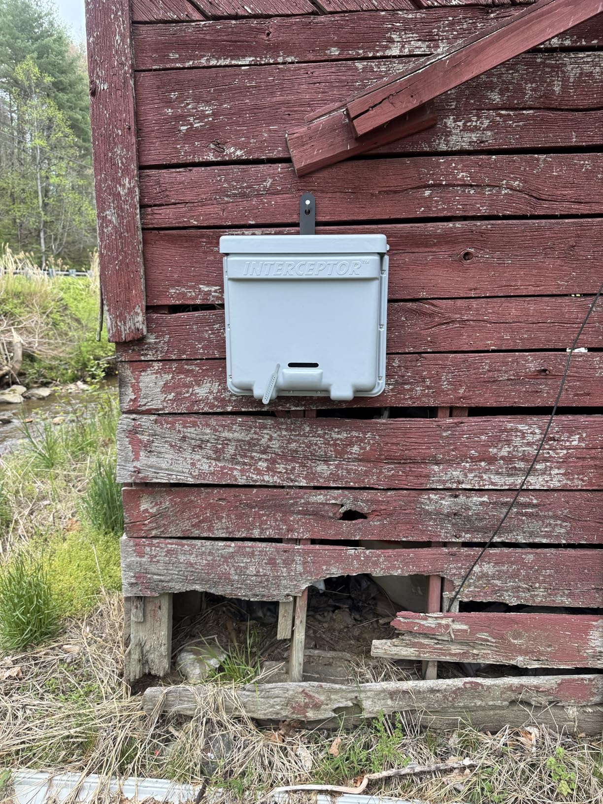 PRO Honeybee Swarm Trap - NO FRAMES - UNASSEMBLED (10 minute assembly) - Also includes tree strap & hooks customer photo 2