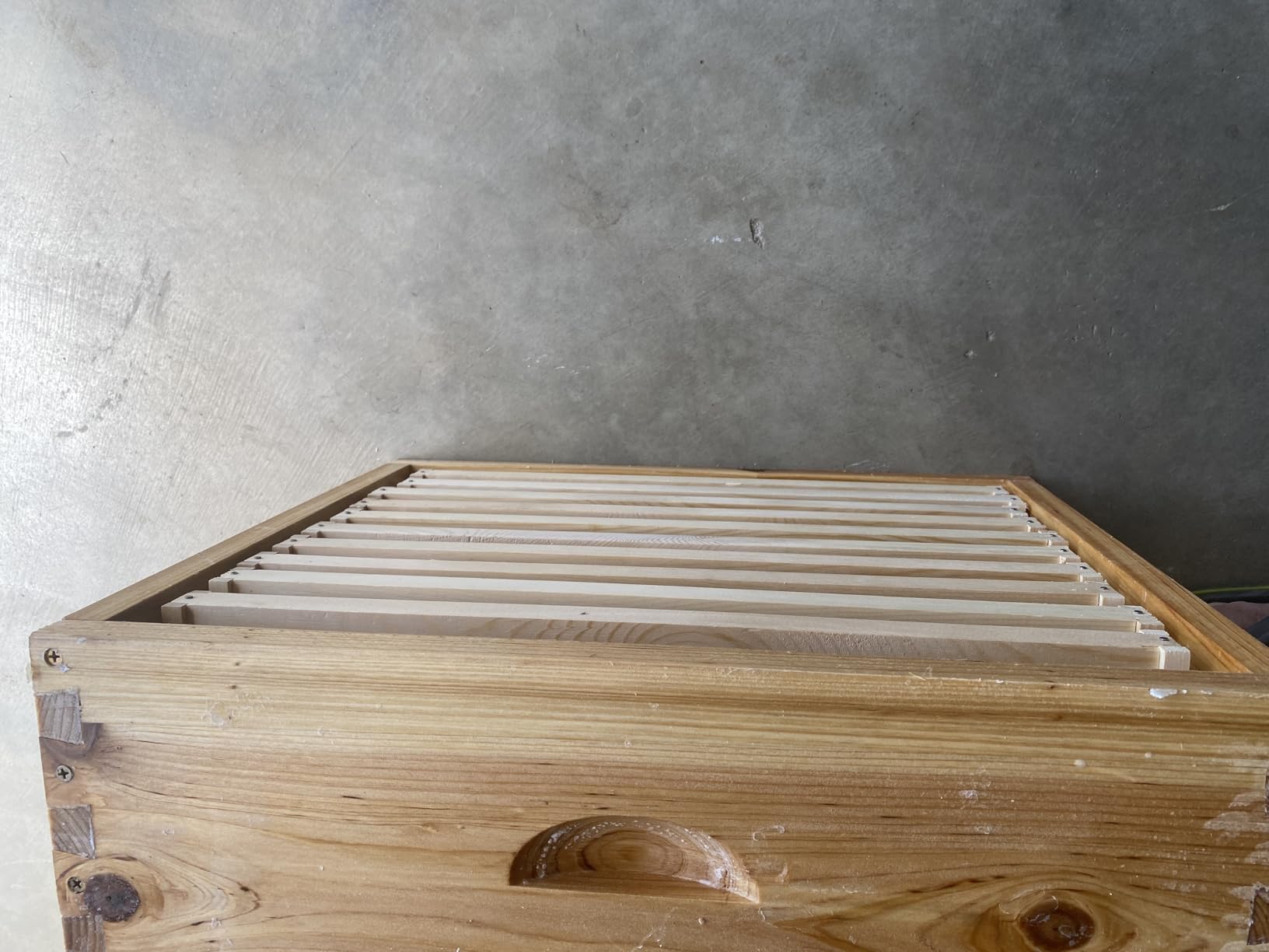 10-Frame Beehive Box Langstroth Medium Super Bee Box for Sale Wax Coated Bee Hives Includes Wooden Frames & Waxed Foundations (Assembled) customer photo 2