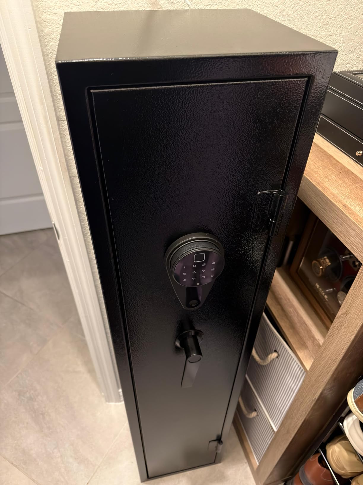 Kaer Gun Safe,Rifle Safe,4-5 Biometric Long Gun Safes for Rifles and Pistols,Gun Cabinet for Rifles and Shotguns with Fingerprint/Digital Keypad/Removable Shelf for Home,Garage,Office customer photo 2