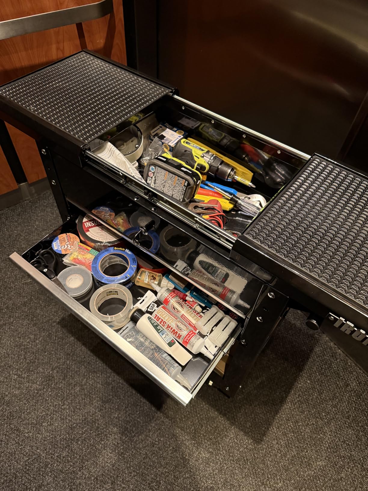 Ironton Mobile Tool Chest, Slide Top Tool Cart, Four Locking Drawers, Rolling Tool Carts Tool Cart with Drawers customer photo 2