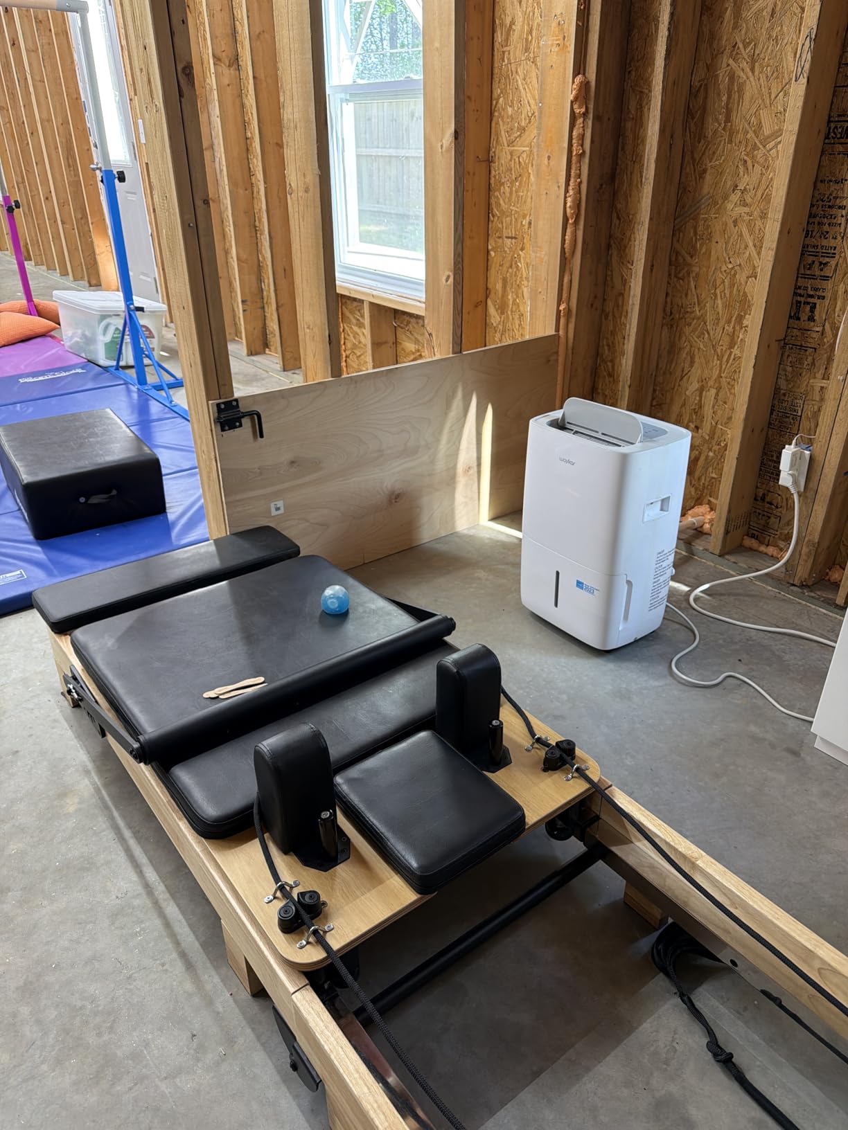 Waykar 150 Pint 7,000 Sq.Ft Dehumidifier for Basement & Home, Large Room, Smart Compressor Dehumidifier with Drain Hose & Tank for Commercial, 30%-80% Humidity Control, 92 Degree Auto Swing, Auto Defrost customer photo 1