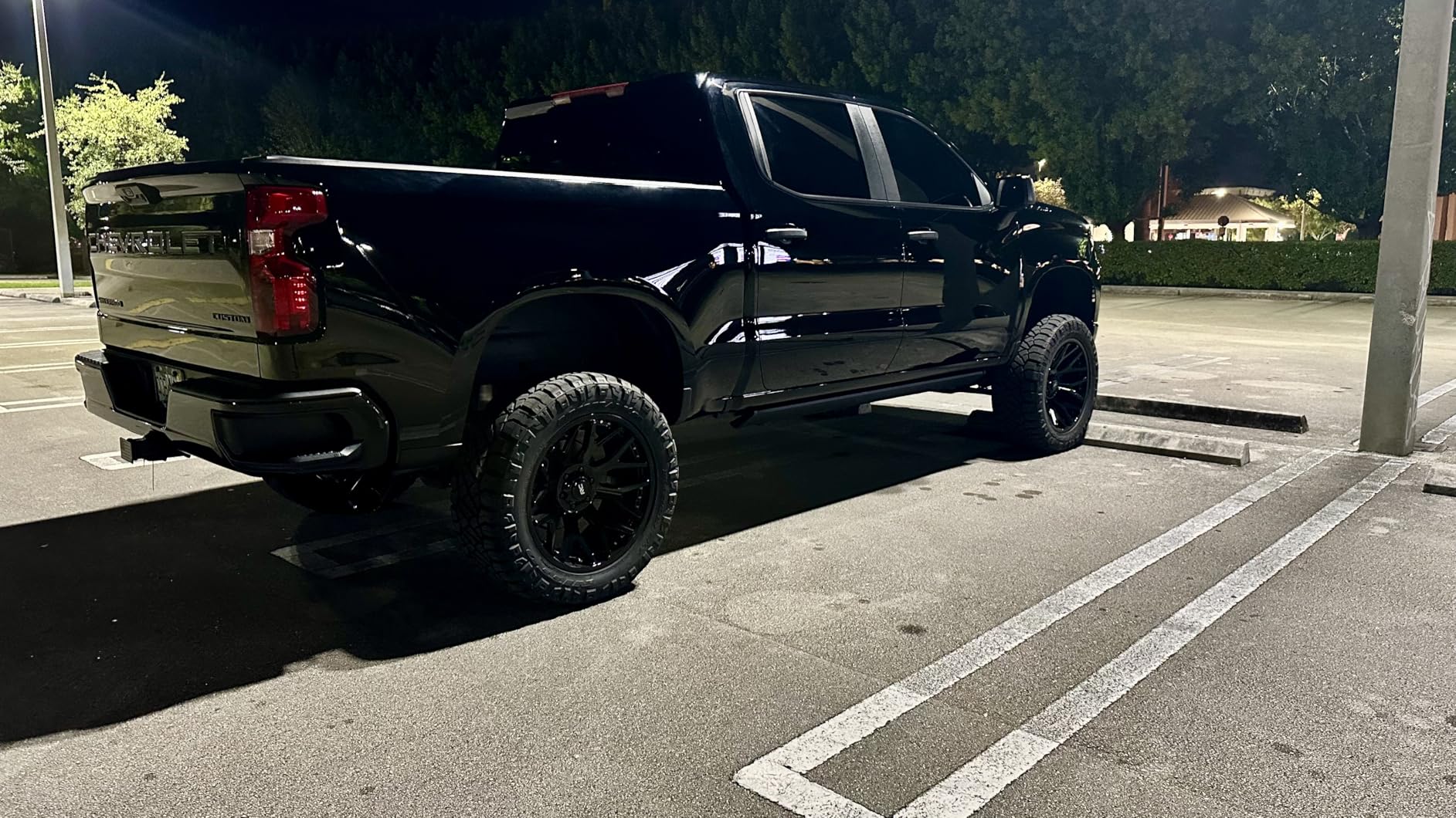 RealTruck AMP Research PowerStep Plug-N-Play - Fits 2022-2026 Chevrolet Silverado/GMC Sierra 1500/2500/3500HD | Rust Proof Aluminum Retractable Electric Steps with LED Step Lights customer photo 1