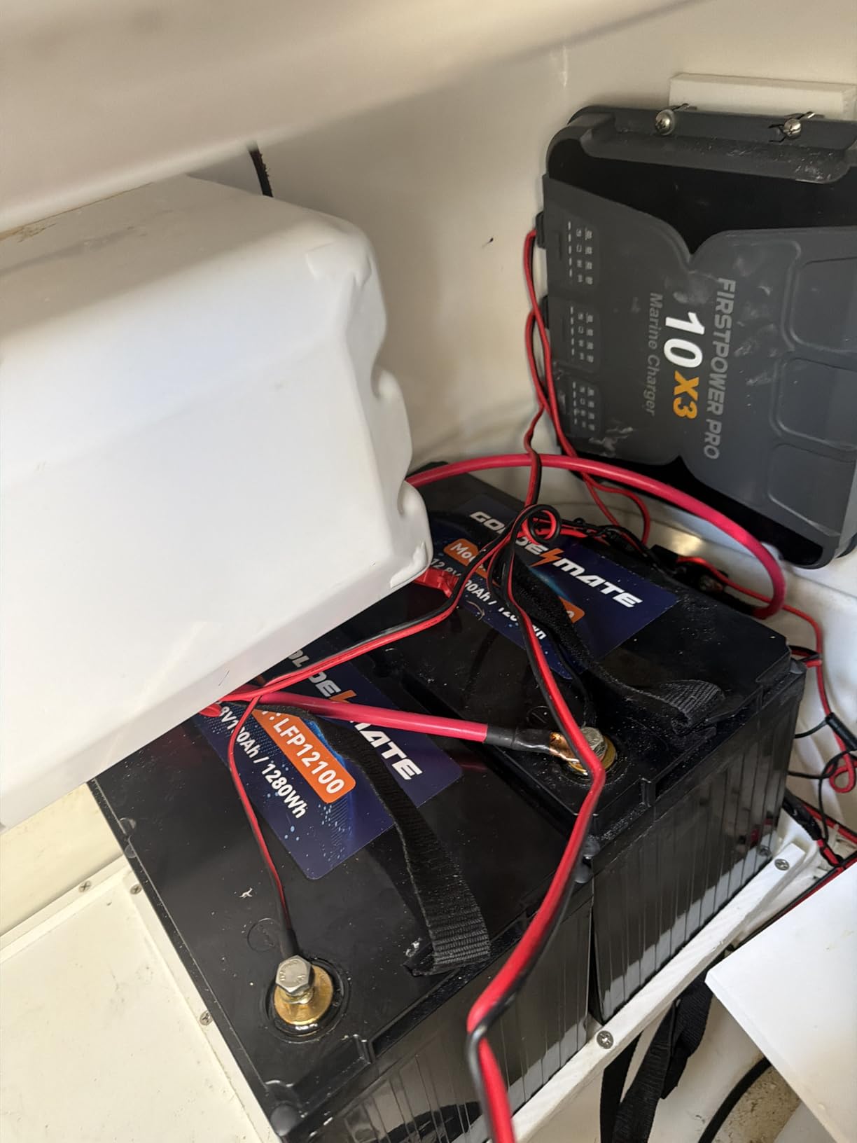 GOLDENMATE 12V 200Ah LiFePO4 Lithium Battery, Rechargeable Battery Up to 15000 Cycles, Built-in BMS, Max 2560Wh, Perfect for RV, Camping, Solar, Marine, Trolling Motor, Golf Cart, Off-Grid customer photo 1