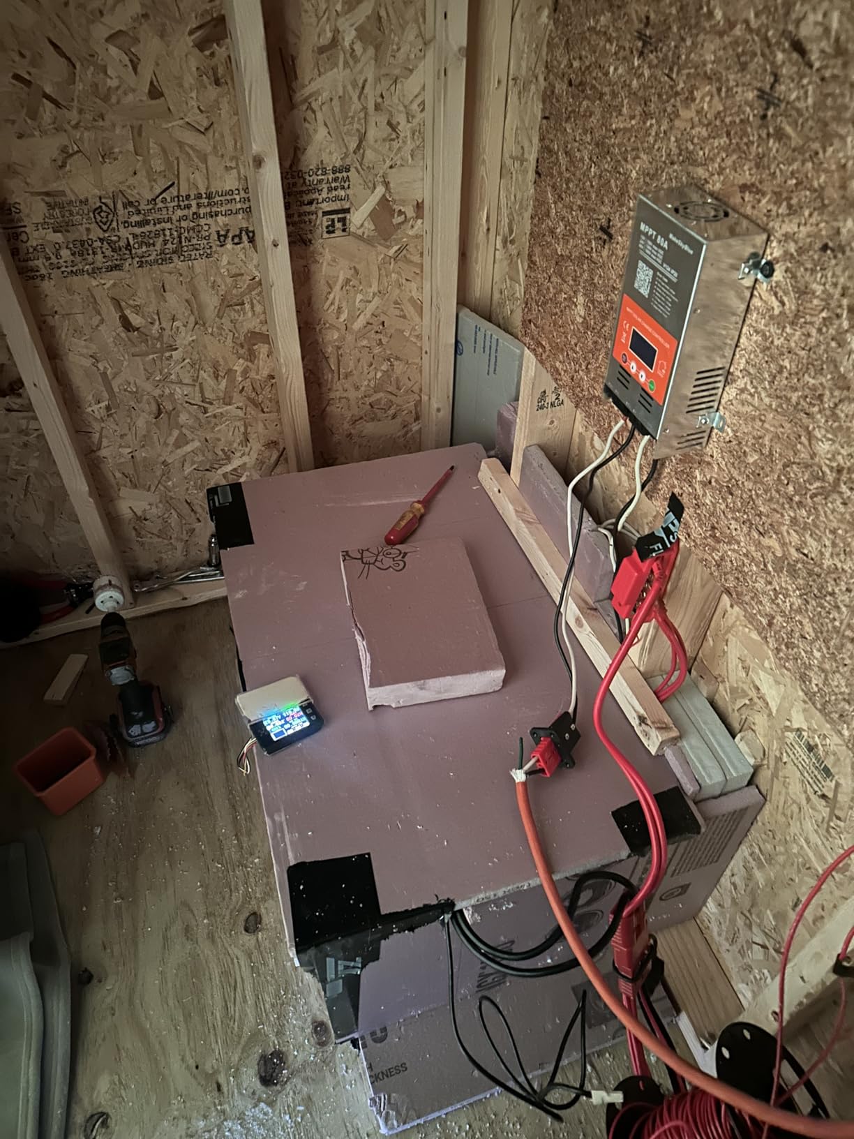 12V 200Ah Small-Volume LiFePO4 Lithium Battery, 150A BMS, 10000+ Deep Cycle Lithium Iron Phosphate Battery Great for Winter Power Shortage, RV, Marine and Off Grid Applications customer photo 2