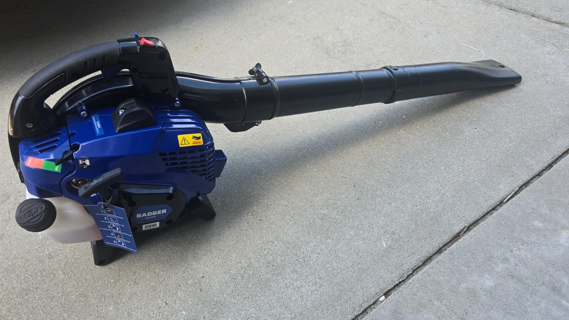 WILD BADGER POWER Leaf Blower Backpack, 53cc Gas Powered Strong Air Flow 559CFM 174MPH, Light Weight 19.6lbs, Ideal for Leaf, Sand, Gravel, Snow, Yard and Driveway customer photo 1