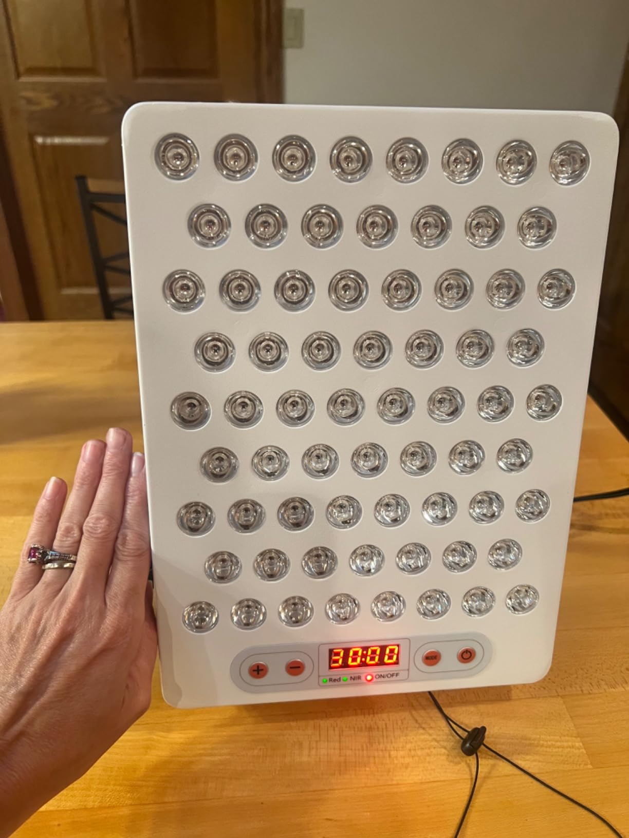 BONTANNY Red Light Therapy, Full Body Red Near Infrared Light 660nm 850nm with 480 Dual Chip Clinical Grade LEDs & Timer, High Power Panel for Anti-Aging, Pain Relief, 800W (Stand Sold Separately) customer photo 1