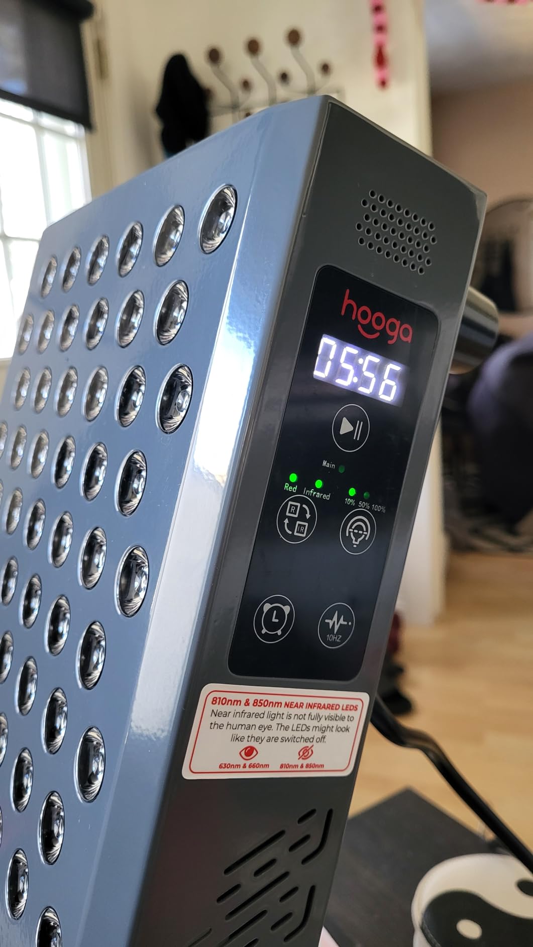 Hooga Red Light Therapy Panel Device - 630nm 660nm 810nm 850nm Red & Near Infrared Light Therapy, LED Light Therapy Lamp, 150 Quad Chip LEDs, Adjustable Brightness, Pulse Mode - ULTRA750 customer photo 2