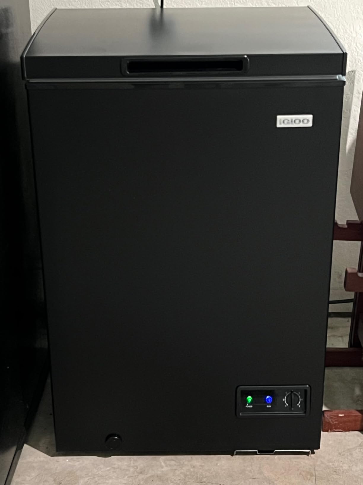 Igloo 5.0 Cu Ft. Upright Deep Freezer Chest - Deep Freezer with Quick Freezing System & Adjustable Thermostat - Low Noise Freezer with Removable Basket & LED Lights for Homes, Garages & Basements- Black customer photo 2