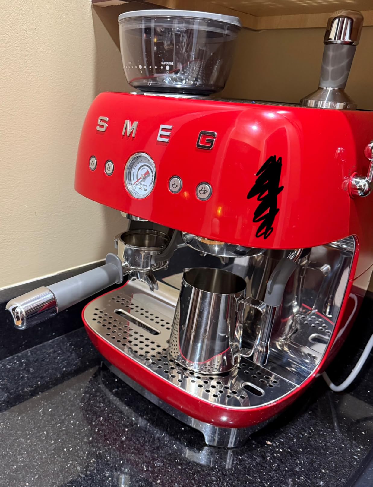Smeg EGF03 Semi-Automatic Espresso Machine with Built-In Grinder, Dual Thermoblock, 50's Retro Style - Cream (120 V) customer photo 1