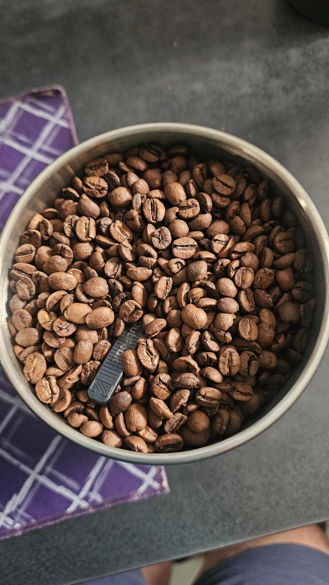 OUTPEAK 2025 Kilo Auto Vacuum Coffee Canister, 1.8L for 21.2oz Coffee Beans, One-Button Operation, Stainless Steel Container with Scoop, Fresh 6-Month Storage Container (Barista Champion's Choice) customer photo 2