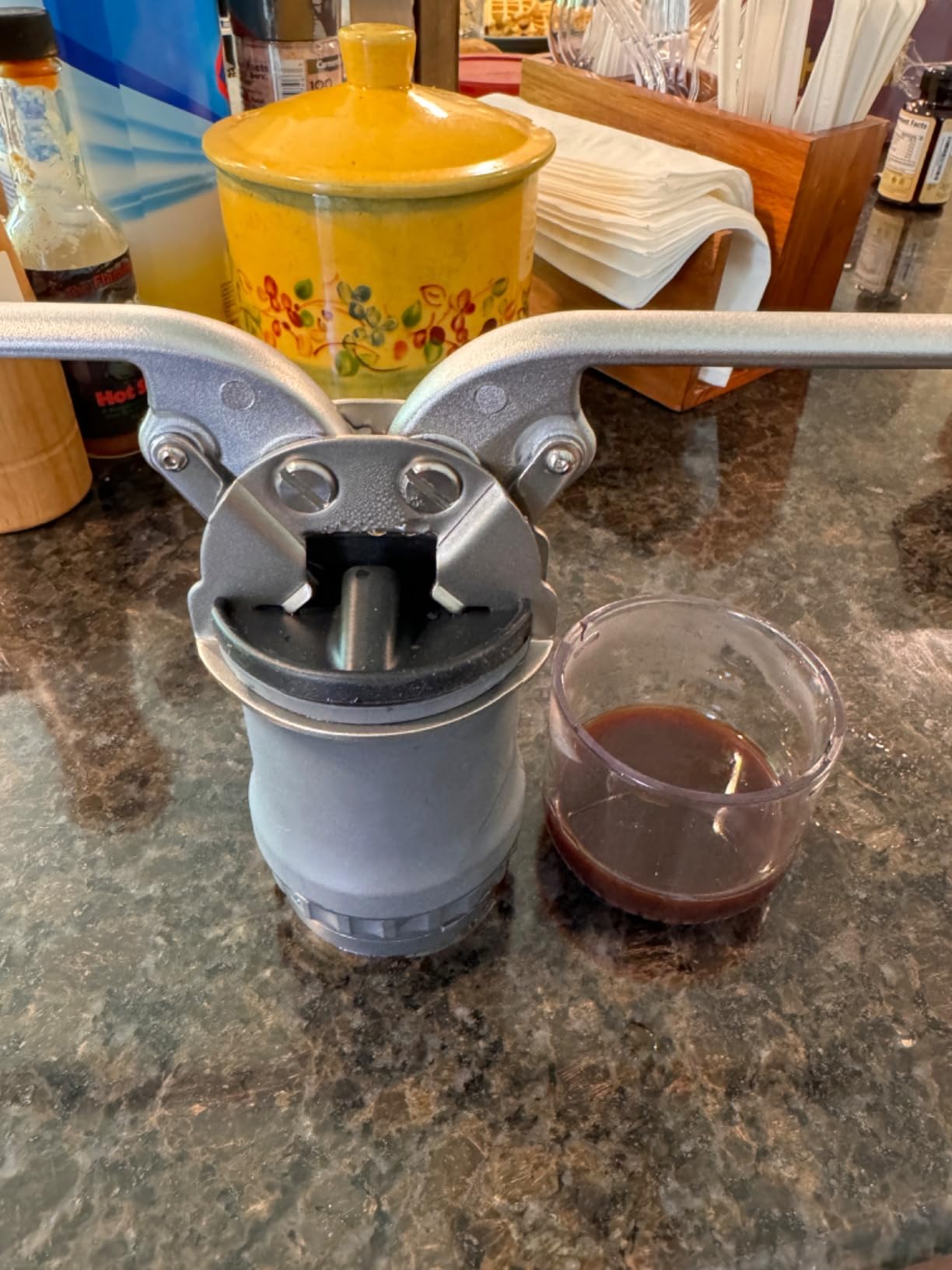 HUGH V4 Cafetera Espresso de Palanca Portatil - Maquina de Espresso Manual, 9 Bares, Doble Shot, Cesta Sin Presurizacion 51mm, Sin Bateria, Ideal para Camping y Viajes customer photo 2