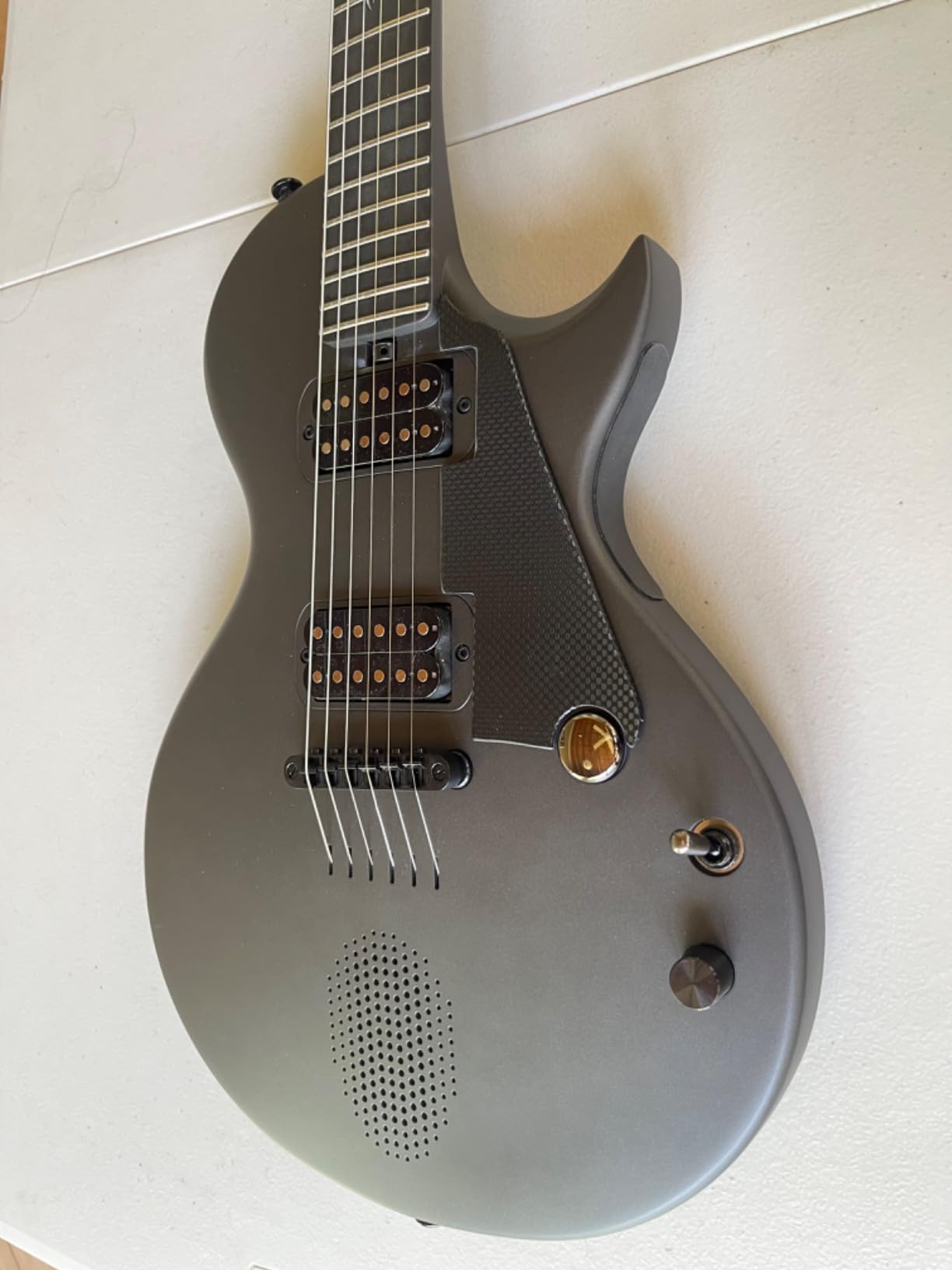 Enya Electric Guitar Nova Go Sonic Smart Electric Carbon Fiber Guitar with 10W Wireless Speaker, Onboard Presets customer photo 1
