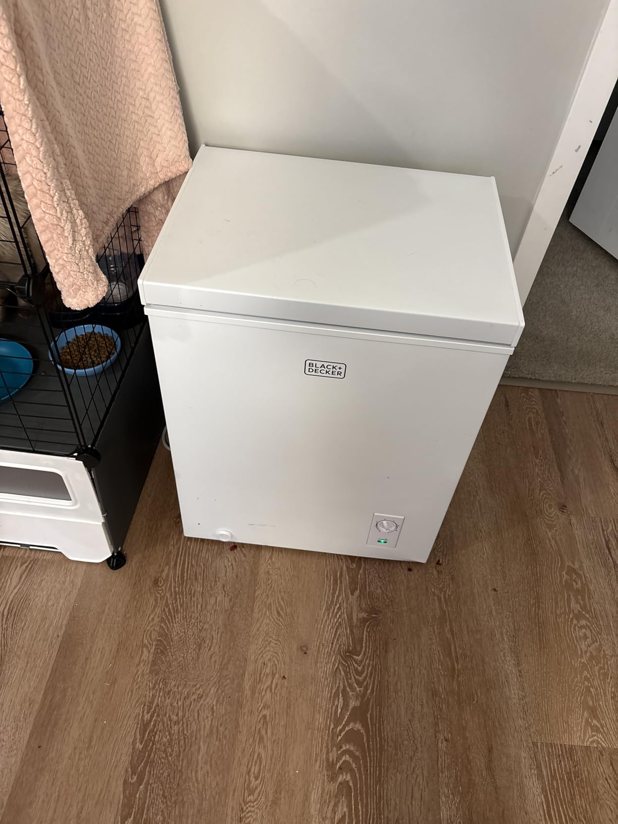 19.8 Cu. Ft. Chest Freezer, Deep Freezer with Top Opening, Freezer Chest with 2 Removable Storage Baskets, Mechanical Temperature Control, Manual Defrost, R600a Refrigerant, BCF1980E, White customer photo 2