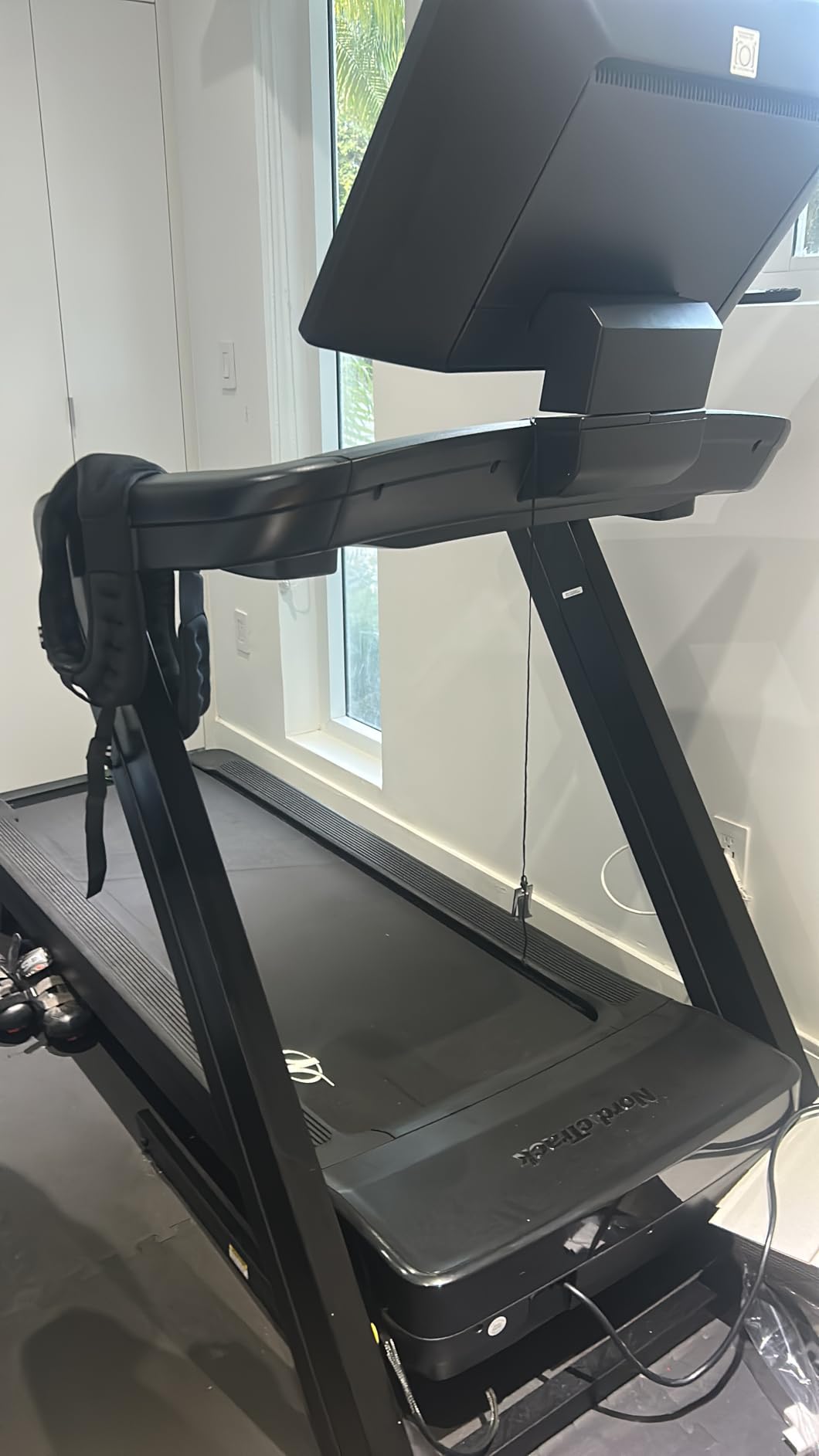 NordicTrack Commercial Series Premium Foldable Treadmill with Incline & Decline customer photo 2