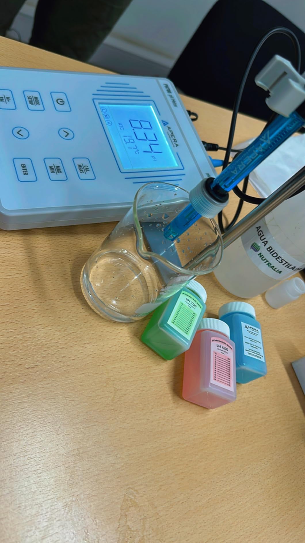 Apera Instruments PH700-HT Benchtop Lab pH Meter for High-Temperature Liquids (up to 130 C) and/or Caustic Water Solutions customer photo 1