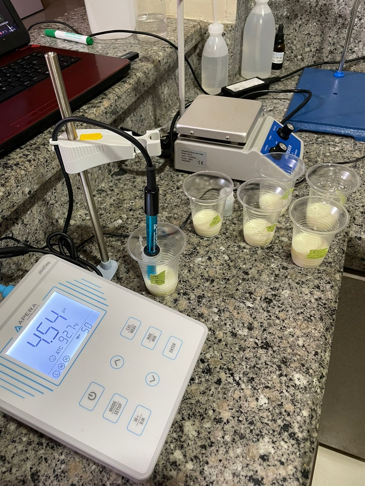 Apera Instruments PH700-HT Benchtop Lab pH Meter for High-Temperature Liquids (up to 130 C) and/or Caustic Water Solutions customer photo 2