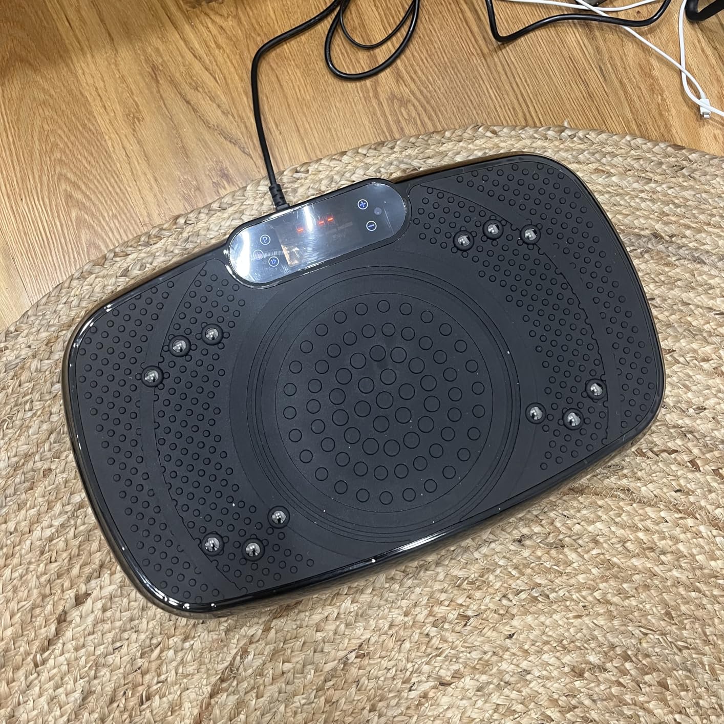 TISSCARE Vibration Plate Exercise Machine: Vibrating Plates for Weight Loss and Lymphatic Drainage, 400lbs Shake Plate Whole Body Workout Platform for Home Fitness Fat Burner Gifts customer photo 2