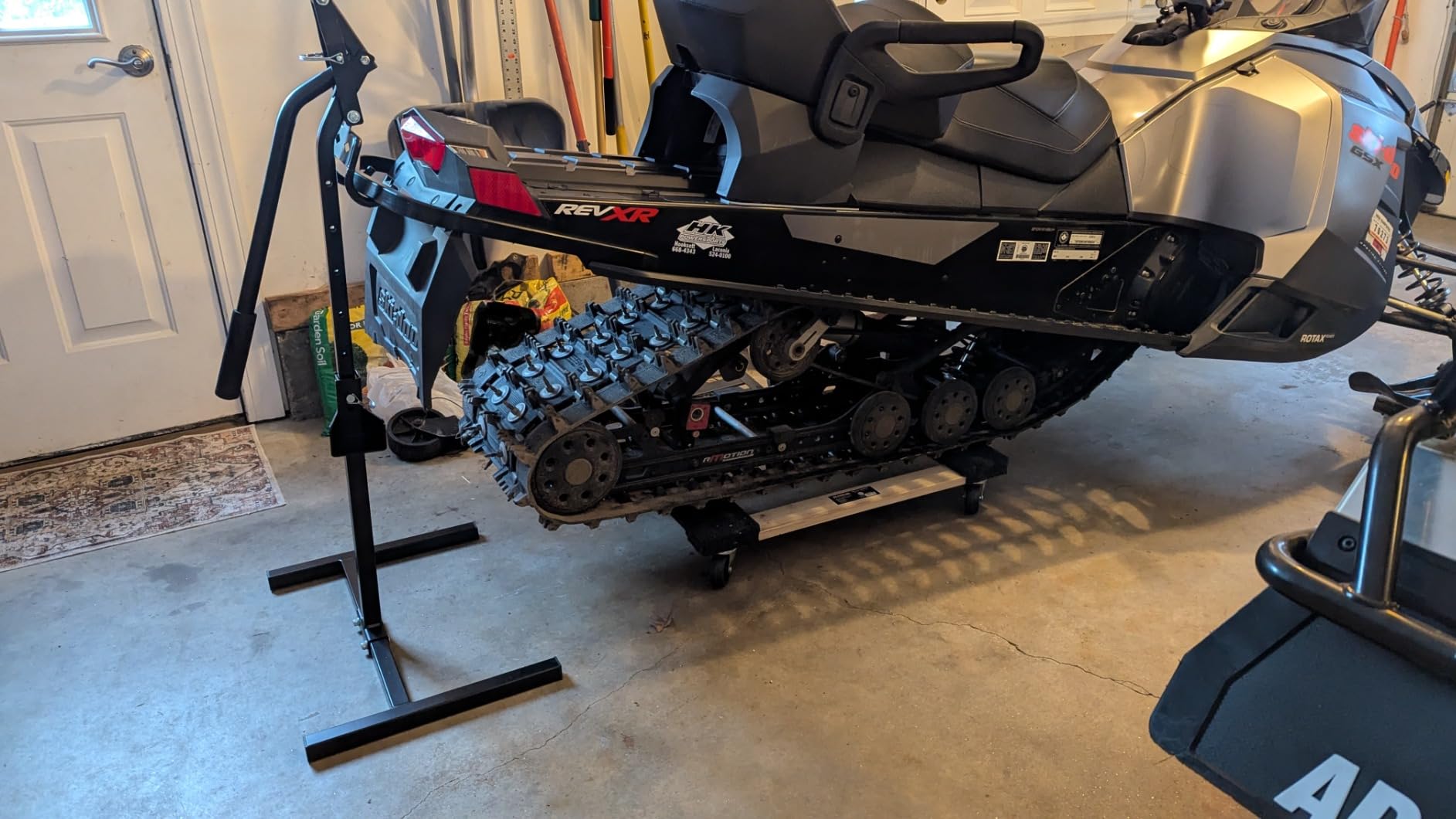 Snowmobile Lever Lift Stand for Yamaha/Polaris/Arctic Cat etc, Sled Lift Stand with Handlebar Cup, Max 33