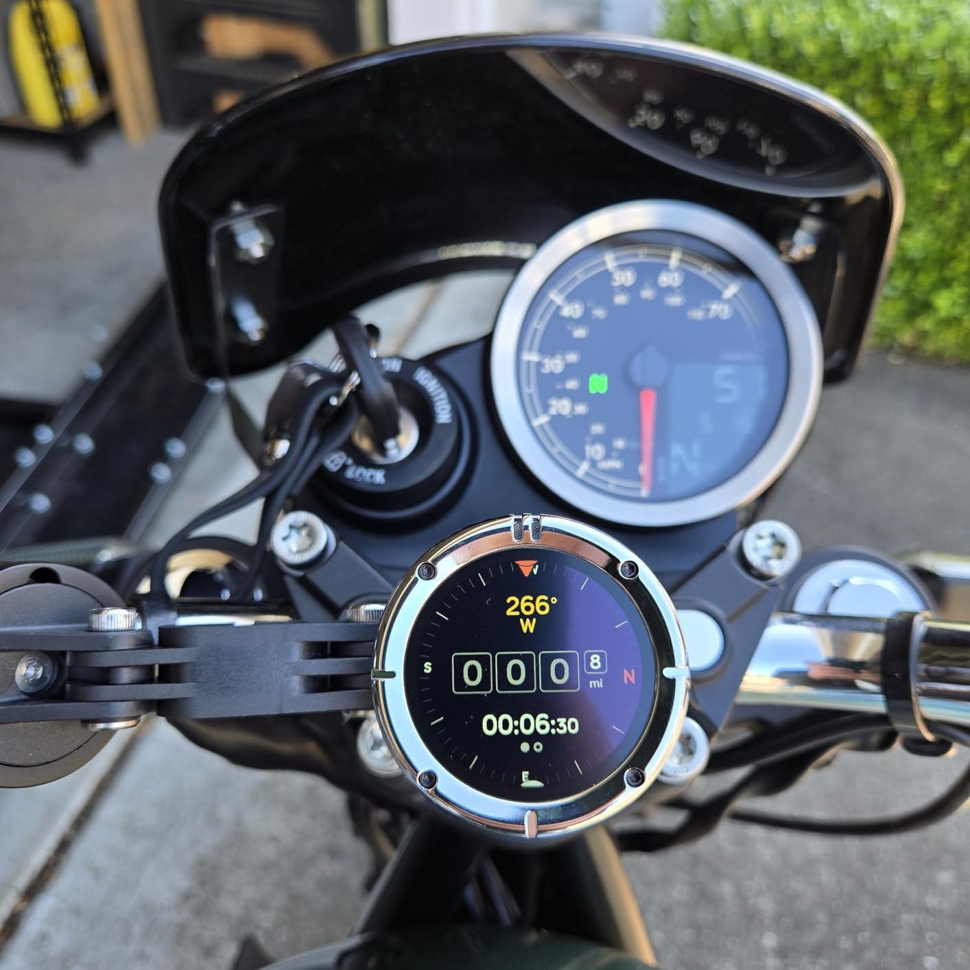 Beeline Moto II - Next Gen Motorcycle GPS Tracker | Compact Design, Waterproof Build, Simple Display & 14-Hour Battery | Glove Friendly Motorcycle Sat Nav Perfect for Adventure & Daily Commutes (Black) customer photo 1