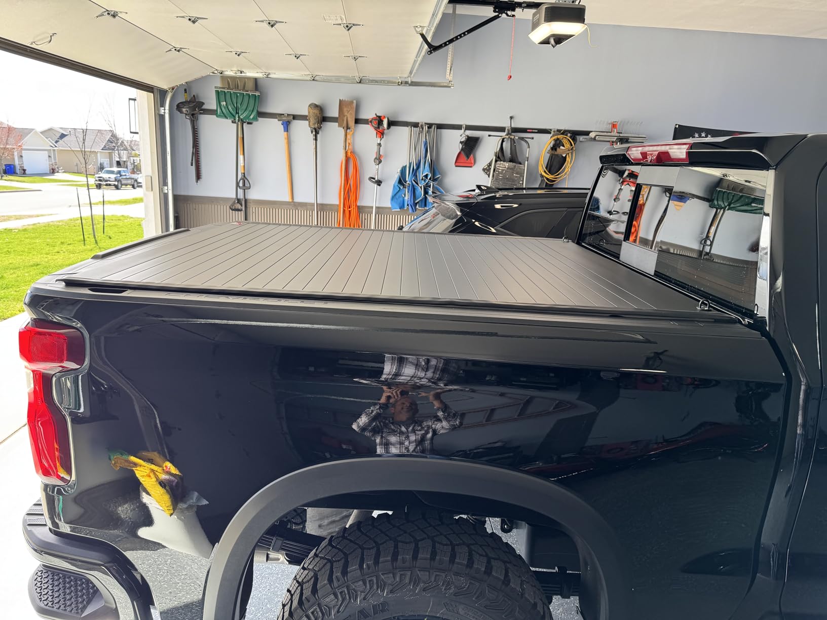 Rough Country Hard Roll Up Tonneau Cover for Chevy Silverado & GMC Sierra 1500 (2019-2026) - Aluminum Slat, No-Drill Install, Fits 5'10 Bed Short Bed customer photo 2