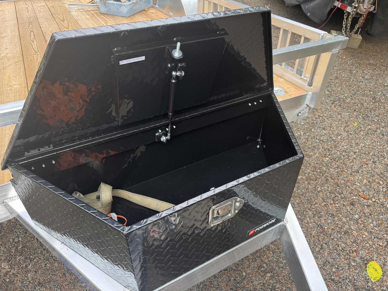 FORWODE Trailer Tongue Box 39 Inch Aluminum Tongue Tool Box Lockable Trailer Tool Chest with Gas Strut, Secure Diamond Plate Truck Tongue Tool Box for Trailer, Truck Bed, Pickup & RV Storage (Black) customer photo 2