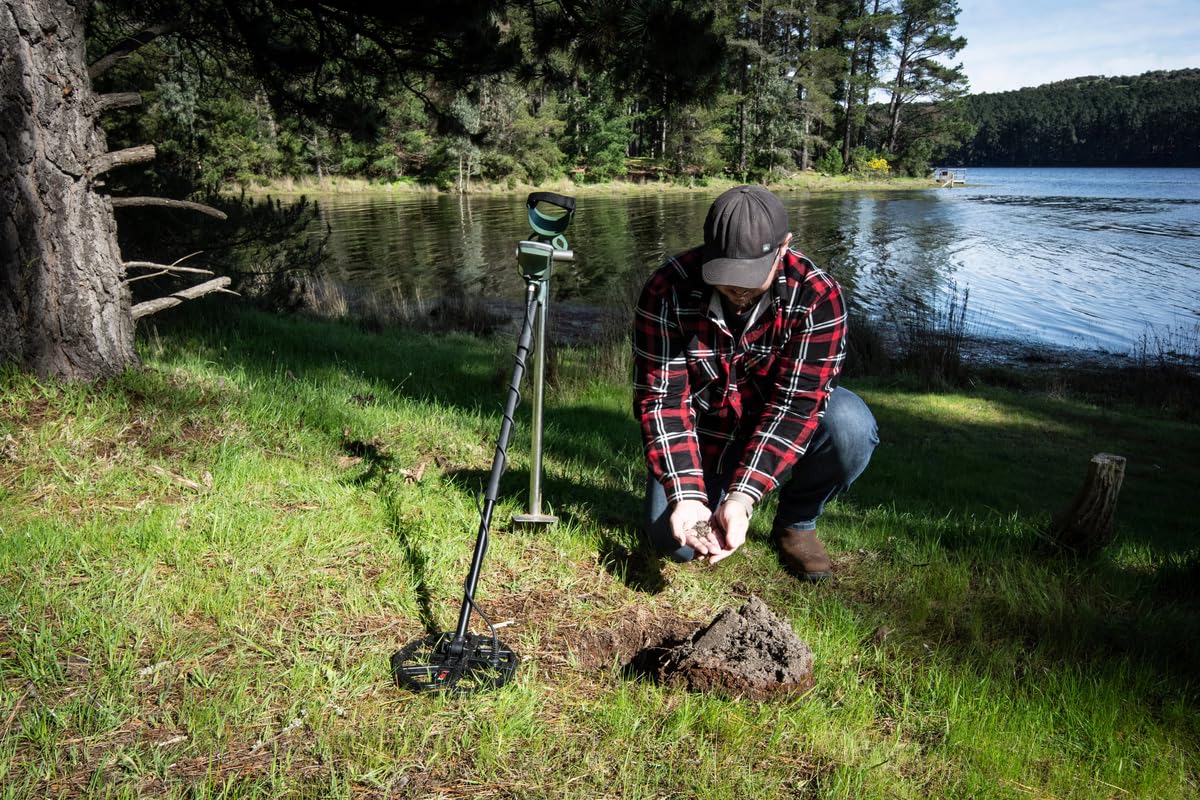 MINELAB X-Terra Elite Bundle, Waterproof, All Terrain Metal Detector for Adults, Multi-IQ Precision Targeting with Simultaneous Multi-Frequency Technology, Includes PRO-FIND 40 Pinpointer customer photo 1