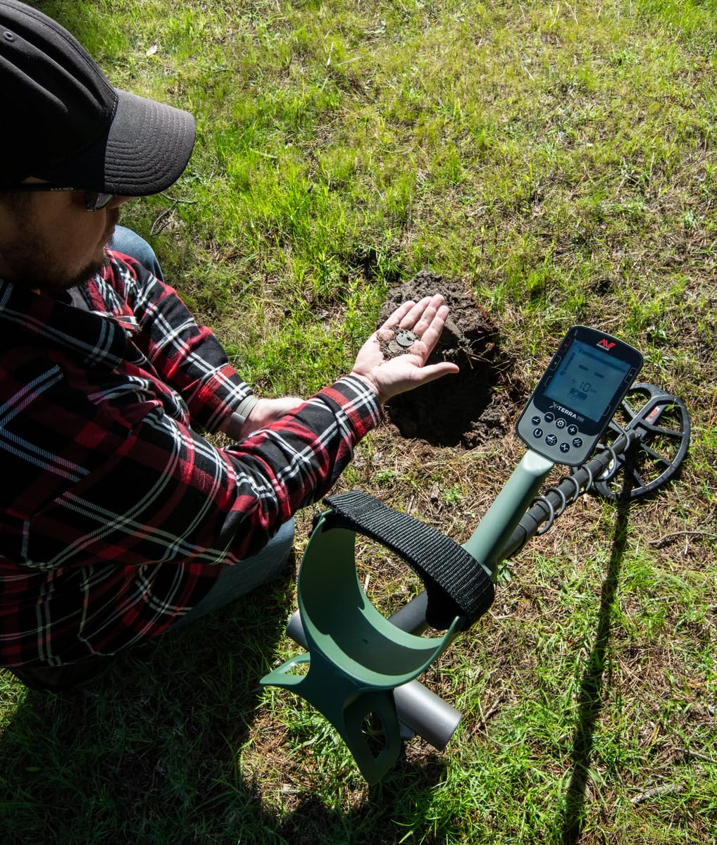 MINELAB X-Terra Elite Bundle, Waterproof, All Terrain Metal Detector for Adults, Multi-IQ Precision Targeting with Simultaneous Multi-Frequency Technology, Includes PRO-FIND 40 Pinpointer customer photo 2