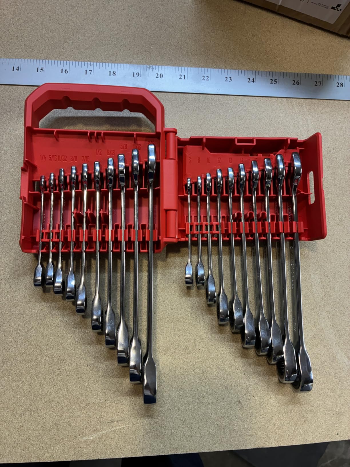 Ratchet Wrenches Set, 20 Pc, 90 Tooth SAE/Metric Ratcheting Wrench Set with Case, 4 Degree Arc Swing (CMMT87220) customer photo 2