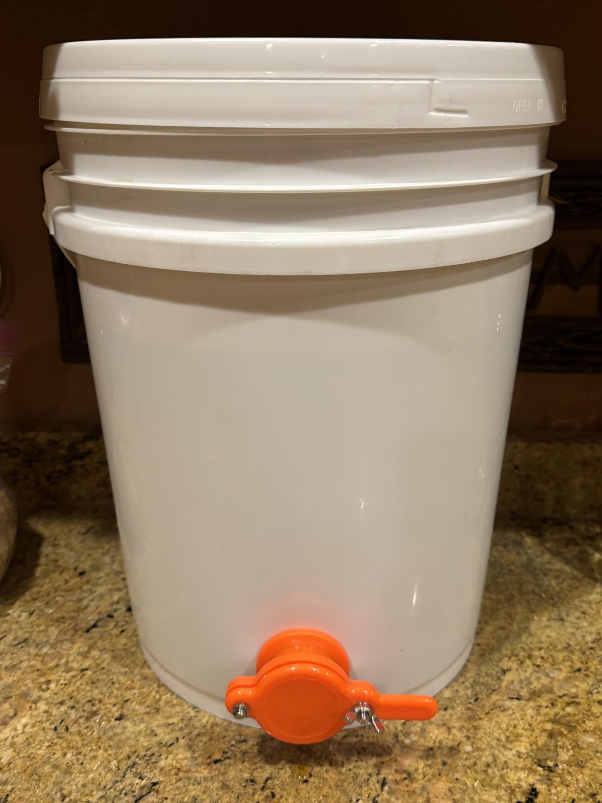 7 Pcs Honey Harvesting Kit, 5 Gallon Honey Bucket with Gate, Double Sieve Stainless Steel Strainer, Supports, Uncapping Fork, Scraper Knife, Filter Bag for Honey Extractor Beekeeping Supply customer photo 2