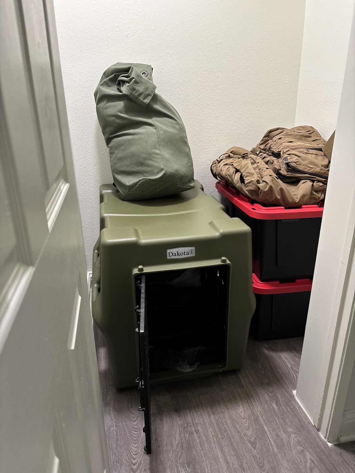 Dakota 283 Canine Rough and Tough Economy Dog Crate w/Removable Two-Way Door - Heavy Duty Outdoor Kennel (Olive, Large) customer photo 1