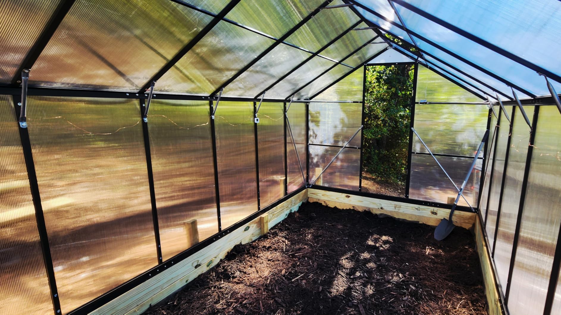6x4FT Greenhouse with Hygrometer, Heavy Duty Aluminum Frame Polycarbonate Green House with Vent Window, Waterproof Windproof Warm Plant Greenhouses for Backyard Garden Vegetables Flowers Herbs Growing customer photo 1