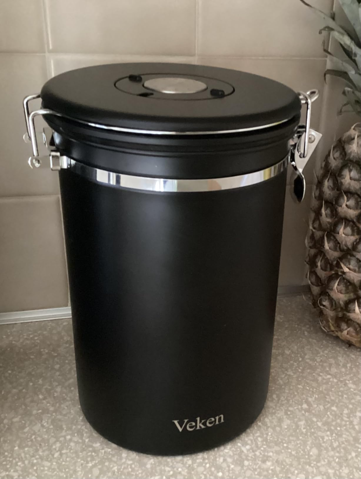 Veken Coffee Canister, 39OZ Large, Airtight Stainless Steel Food Storage Container for 2.2lbs Coffee Beans,Ground,Sugar,Espresso,Rice,Tea,Flour,Pod Baskets,Kitchen Bar Accessories,Lids,Jars,Gifts,Gray customer photo 2