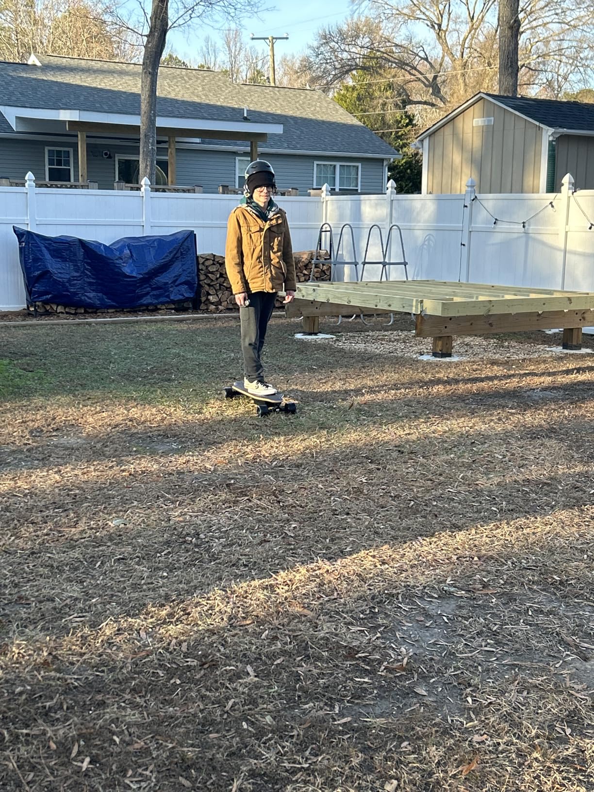 A1 Electric Skateboard with Remote, Range Up to 24 Miles, 8 Ply Canadian Maple, Smooth Braking, Suitable for Younger Beginners customer photo 2