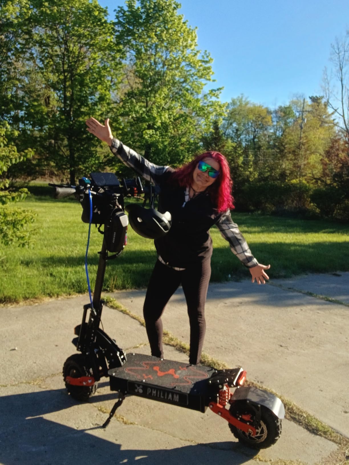 Adult Electric Scooter High Speed Long Range 7000W/10000W Dual Motor 55/65 MPH 60V 38Ah/72V 48Ah 70/80 Miles 11/13 Off Road Tubeless Tires Dual Suspension 4 Piston Brakes customer photo 1