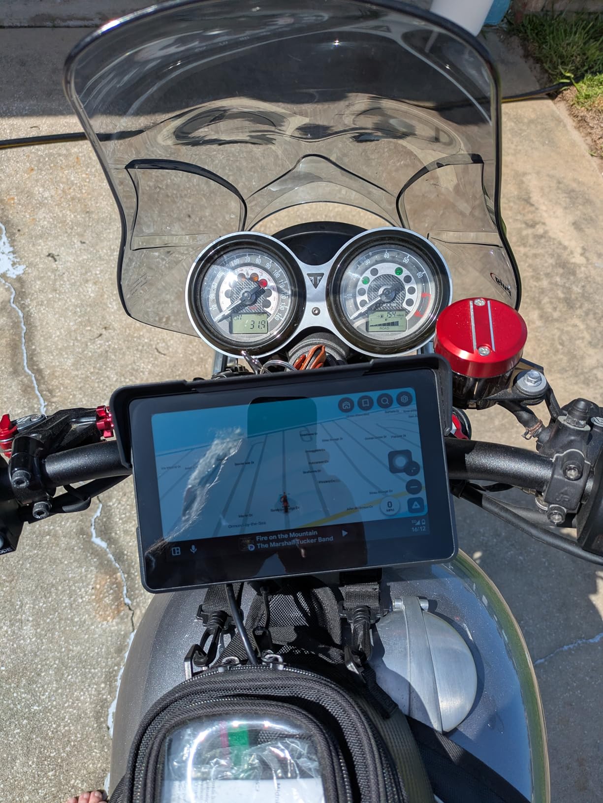 Wireless Motorcycle Apple Carplay, 7 Inch Portable Motor GPS Navigation with Apple Carplay & Android Auto, Siri & Google Assistant, Anti-Glare/Bluetooth 5.2/ Voice Control/ IP69K Waterproof Touchscreen customer photo 2