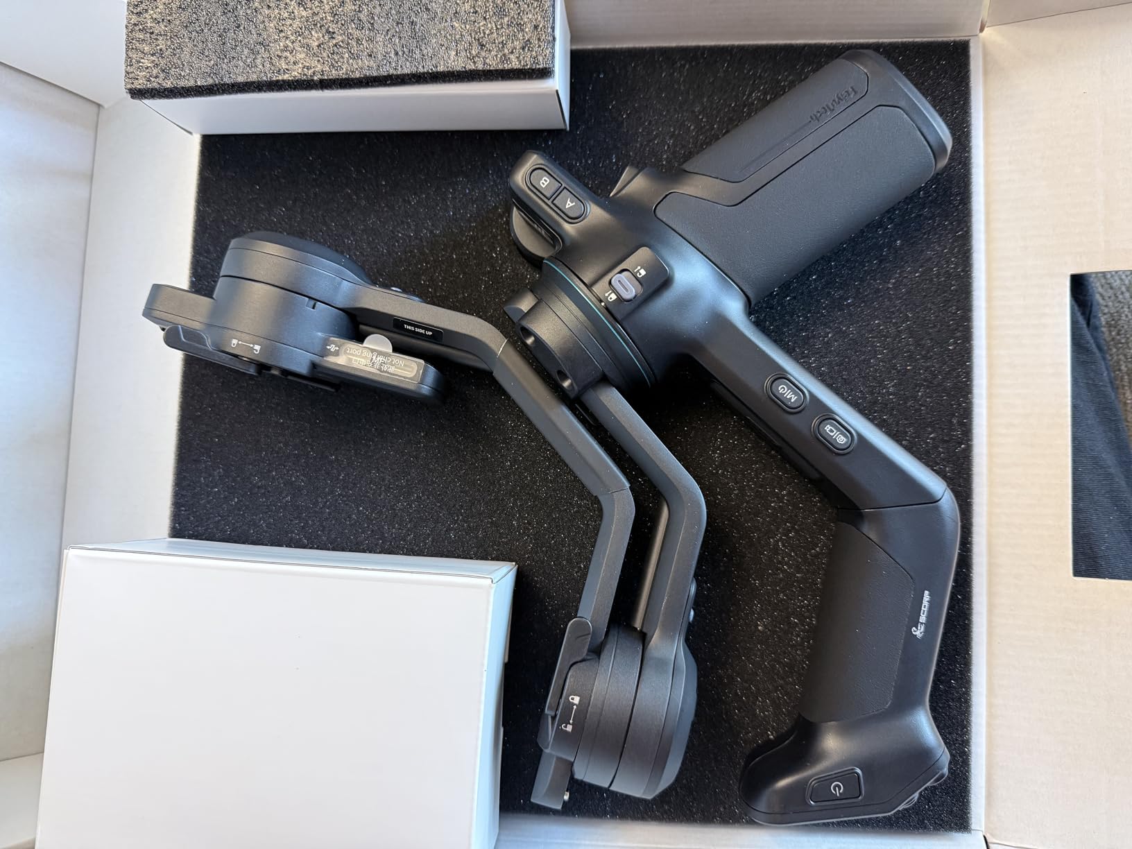 FeiyuTech SCORP 3 Gimbal Stabilizer for Camera, Built-in AI Tracking Sensor & Detachable Remote Control, 3.5KG Payload Camera Stabilizer with Touch Screen, Vertical Shooting customer photo 2